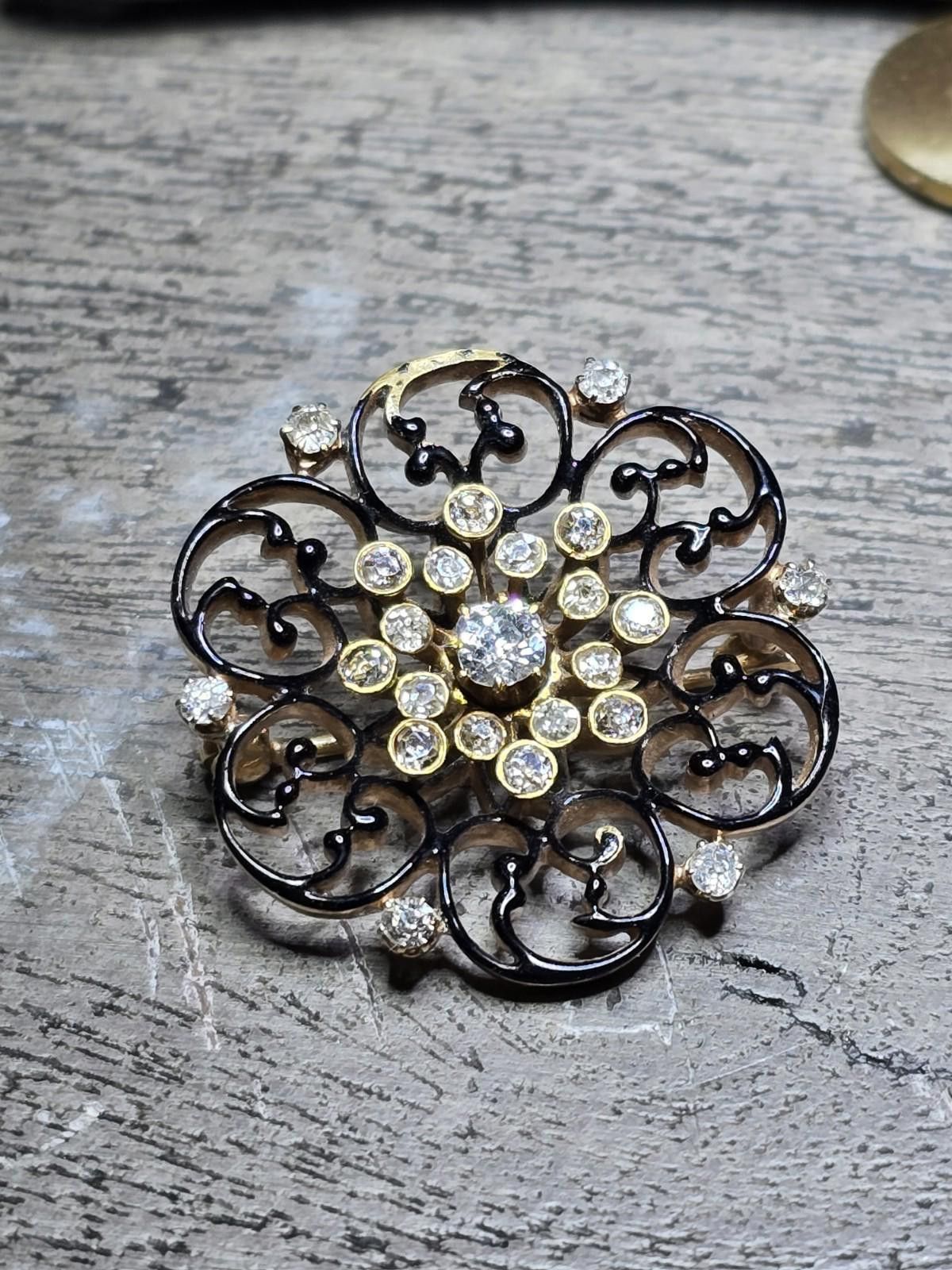 Other Antique 14K Gold Diamond Black Enamel Filigree Brooch 1ct Size ONE SIZE - 2 Thumbnail