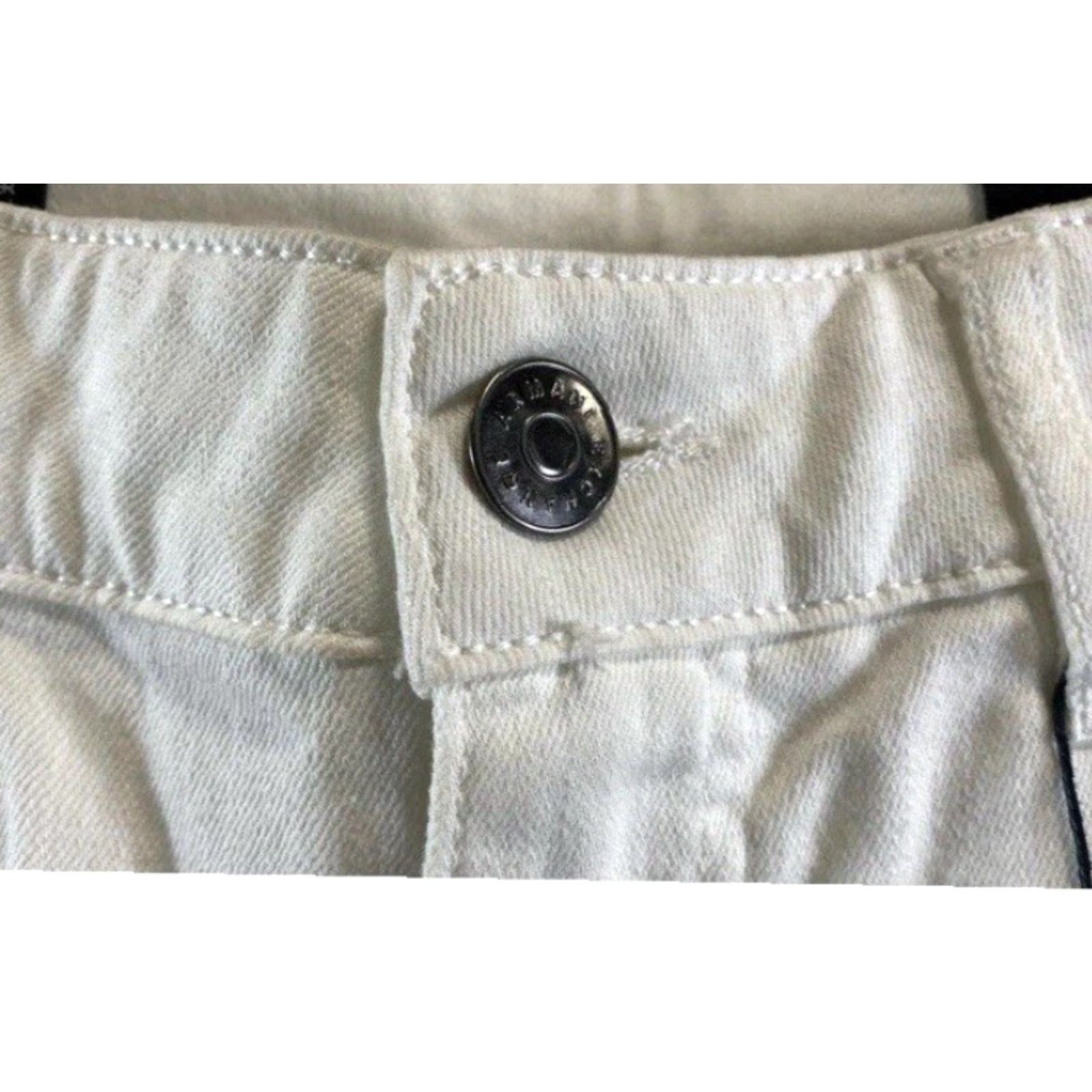 Armani Exchange VINTAGE Armani Exchange White MidRise Skinny Jeans 25R Womens Regular 26in Inseam Denim 5-Pocket Zipper Distressed Shine? Size 42" / US 20 - 3 Thumbnail