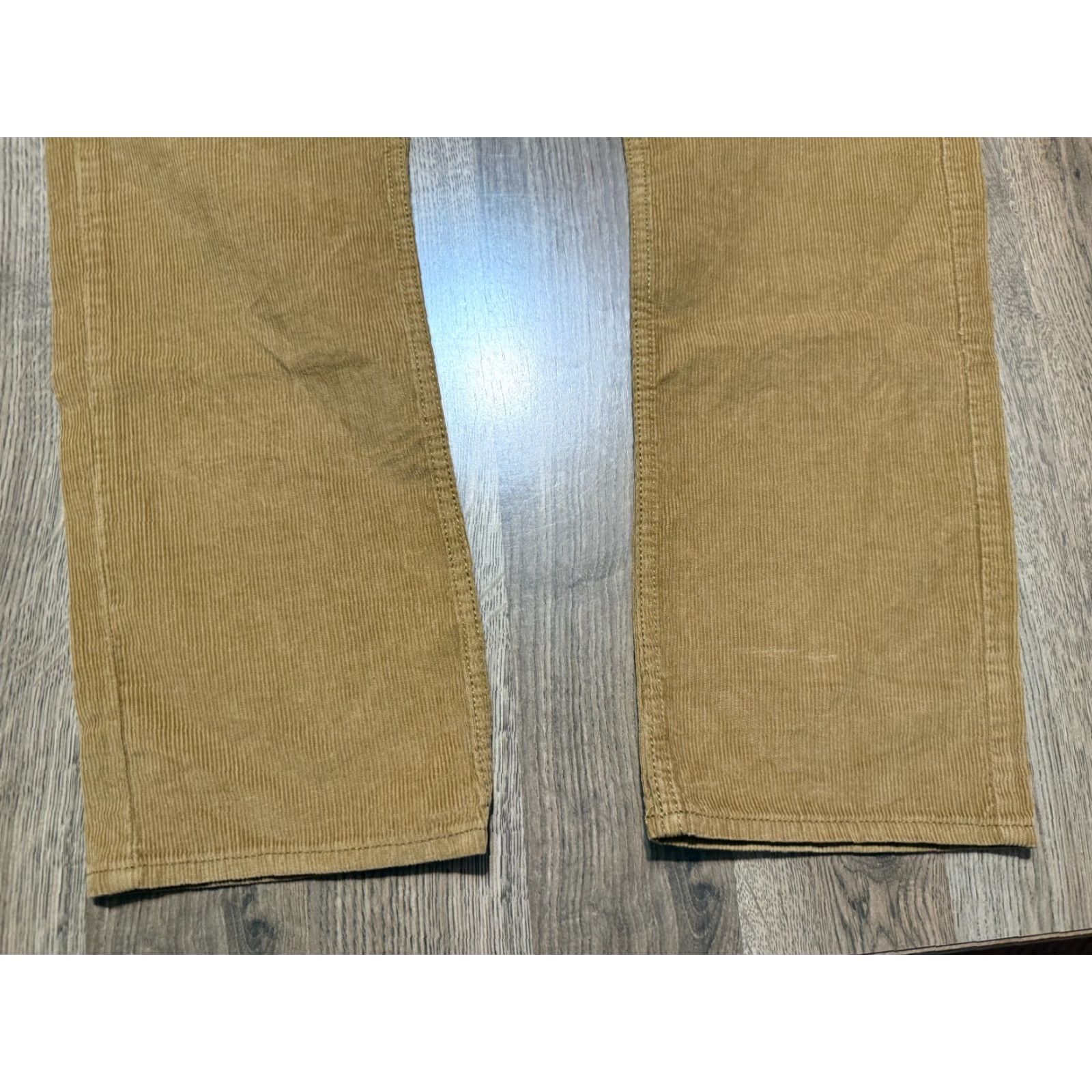 Old Navy Old Navy Pants Men Slim Fit Straight Leg 34x34 Brown Velvet Corduroy Casual Pants Mens Brown Velvet Slim Fit Straight Leg 34x34 Regular Weight: 34x34 Size US 34 / EU 50 - 3 Thumbnail