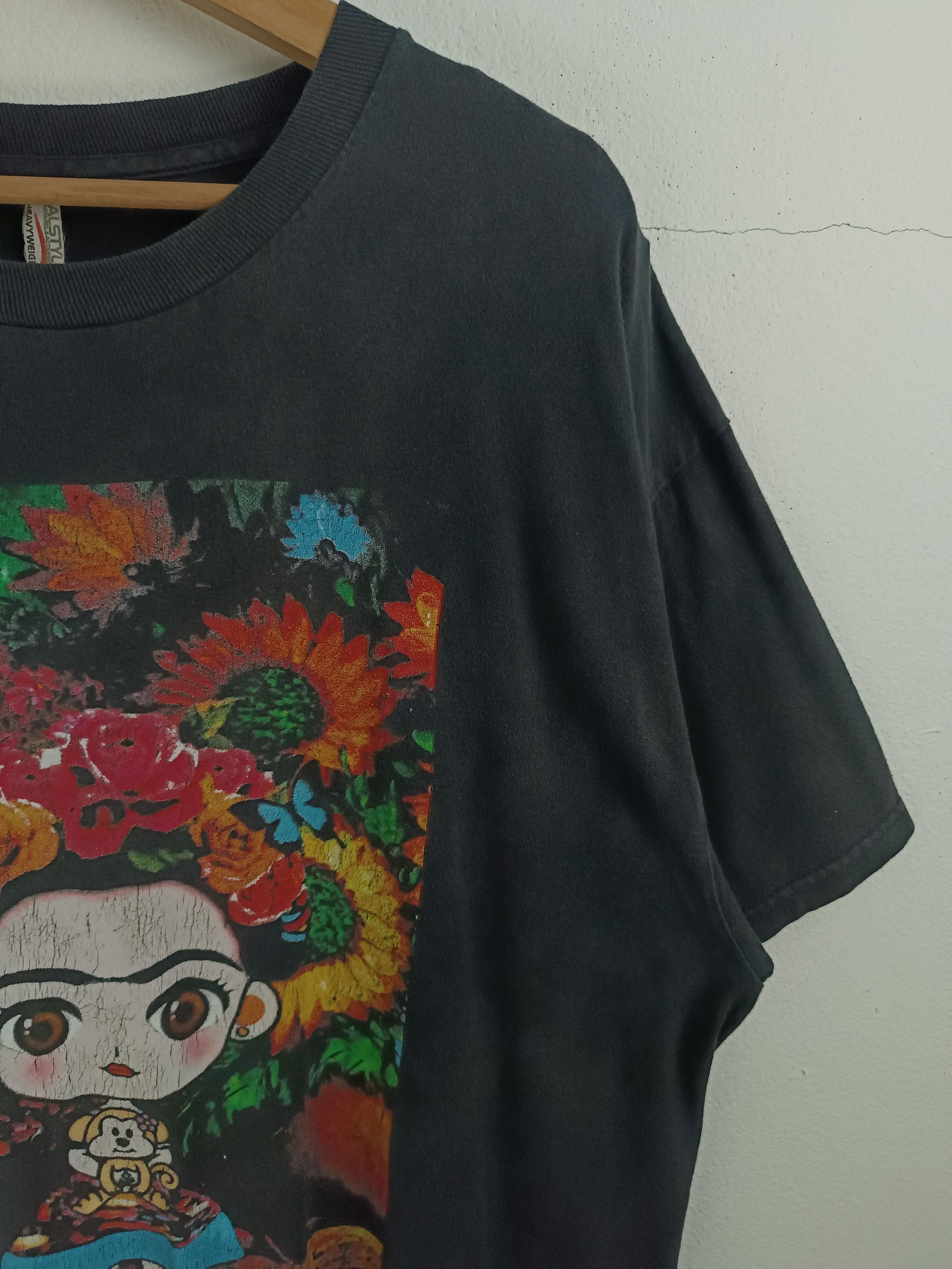 Vintage VINTAGE FRIDA KAHLO FLOWER POTRAIT FADED TEE art picasso Size US XL / EU 56 / 4 - 6 Thumbnail
