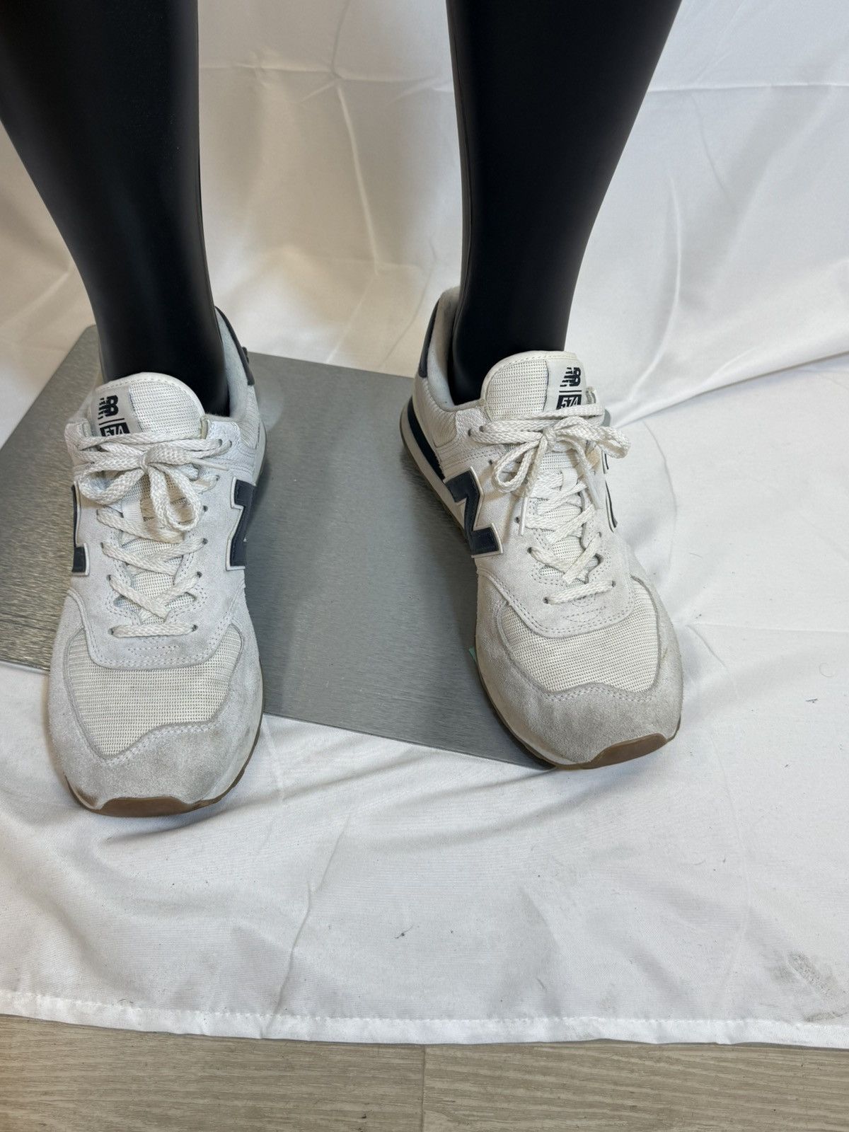 New Balance 574 White/Navy – Size 11.5