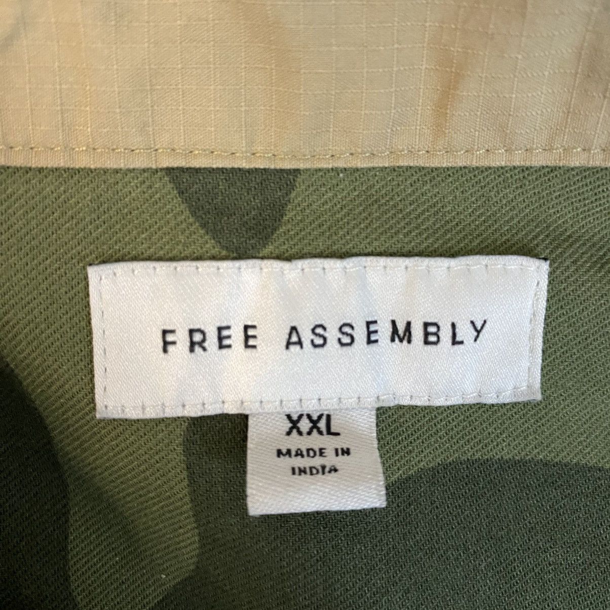 Other Free Assembly Camo Shirt Mens XXL Jacket Utility Pockets EUC Size US XXL / EU 58 / 5 - 5 Thumbnail