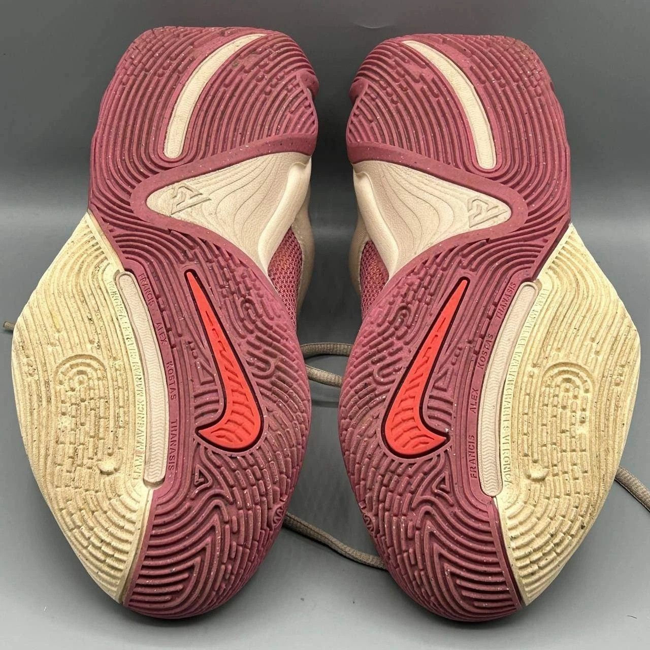 Nike Nike Giannis Immortality 3 Basketball Shoes Men 6 DZ7533-200 Size US 6 / EU 39 - 4 Thumbnail