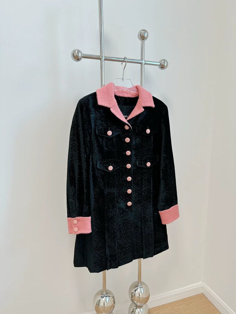 Chanel Chanel 22B black velvet long coat Size XS / US 0-2 / IT 36-38 - 3 Thumbnail