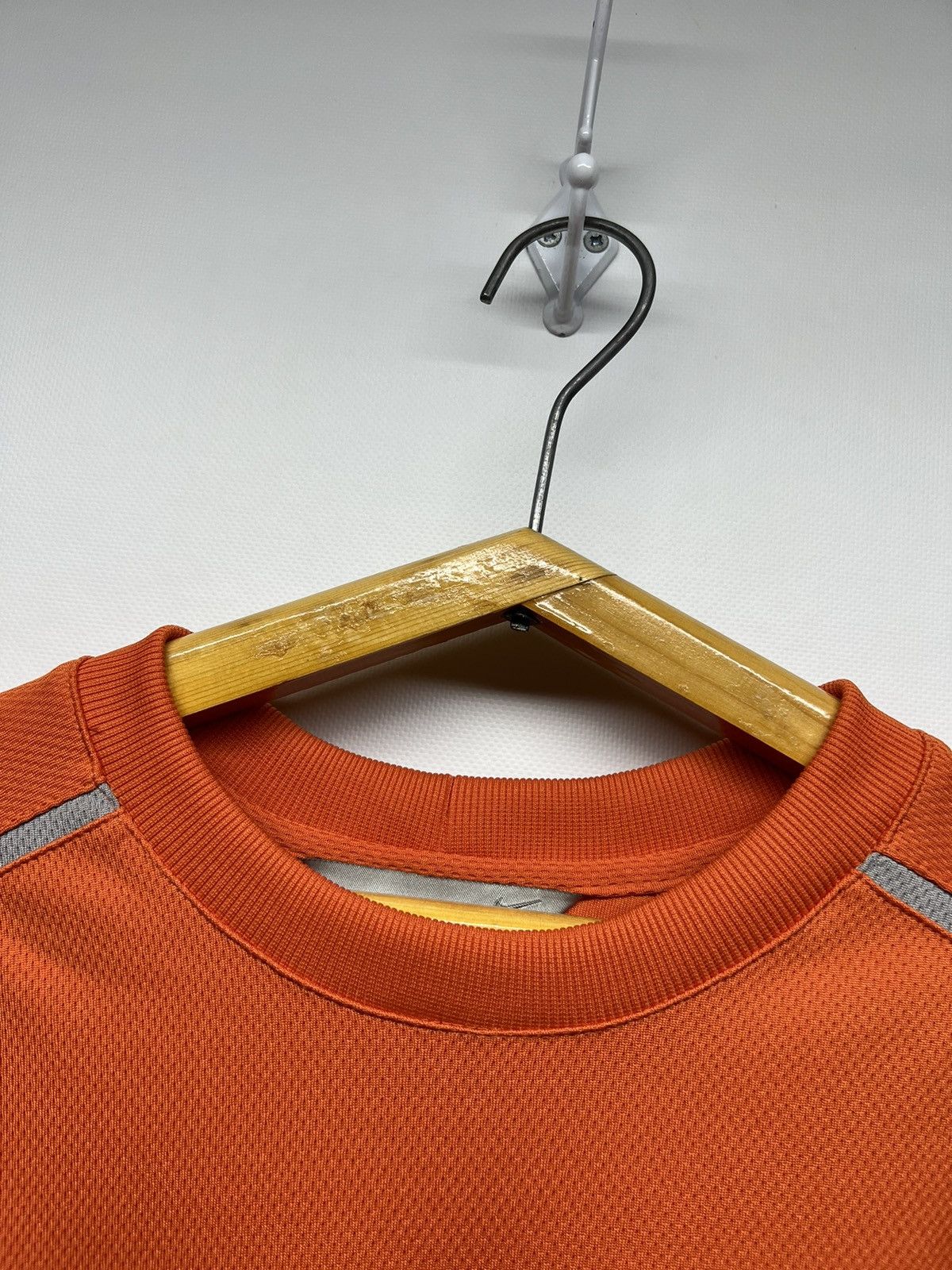 Nike × Vintage Vintage Y2k Nike 🧡 Faded Spell Out Big Logo T-Shirt 00’s Size US L / EU 52-54 / 3 - 11 Thumbnail