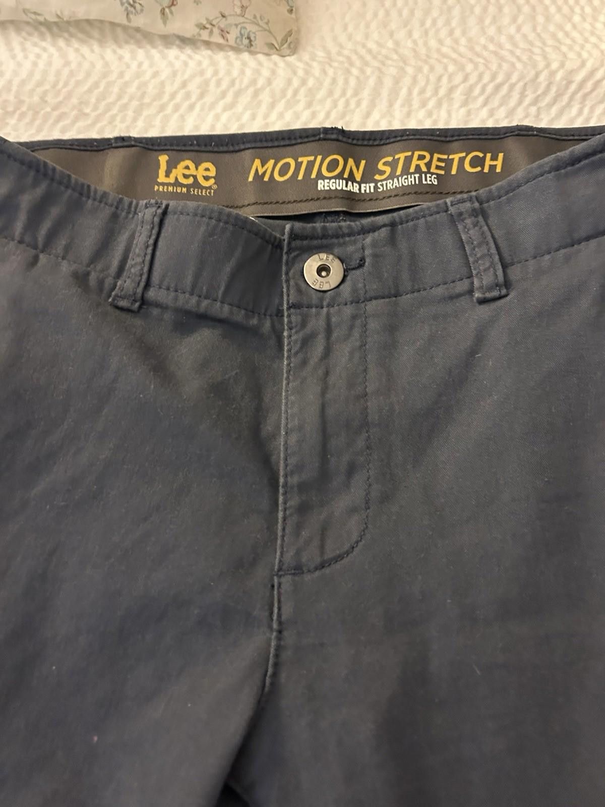 Old Navy Lee Premium Motion Stretch Pants Navy READ DESCRIPTION Size US 36 / EU 52 - 6 Thumbnail