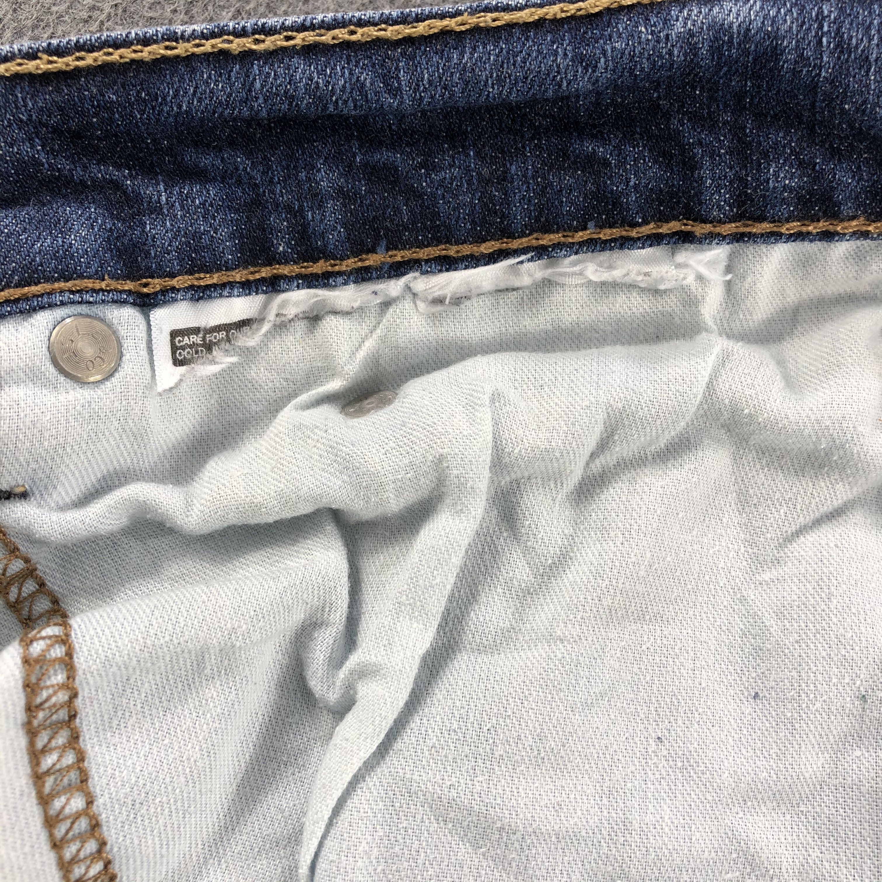 Levi's Vintage Levis Jeans Faded Blue Denim -J1057 Size US 34 / EU 50 - 9 Thumbnail