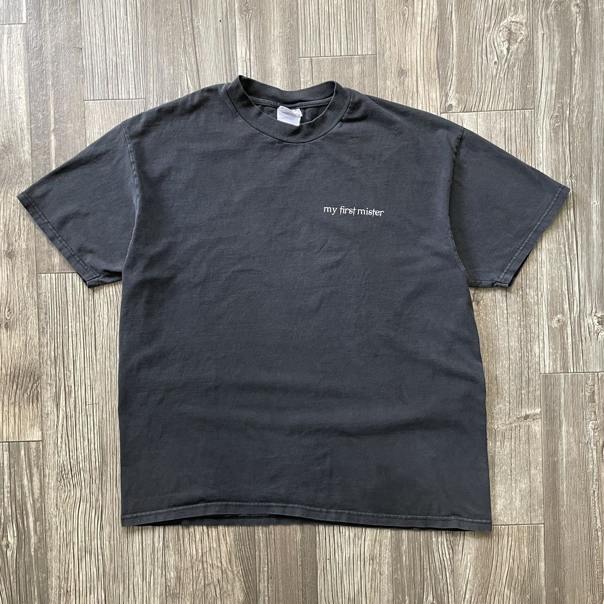 Hanes Vintage 2001 My Favorite Mister Movie Promo Tshirt Size US XL / EU 56 / 4 - 1 Thumbnail