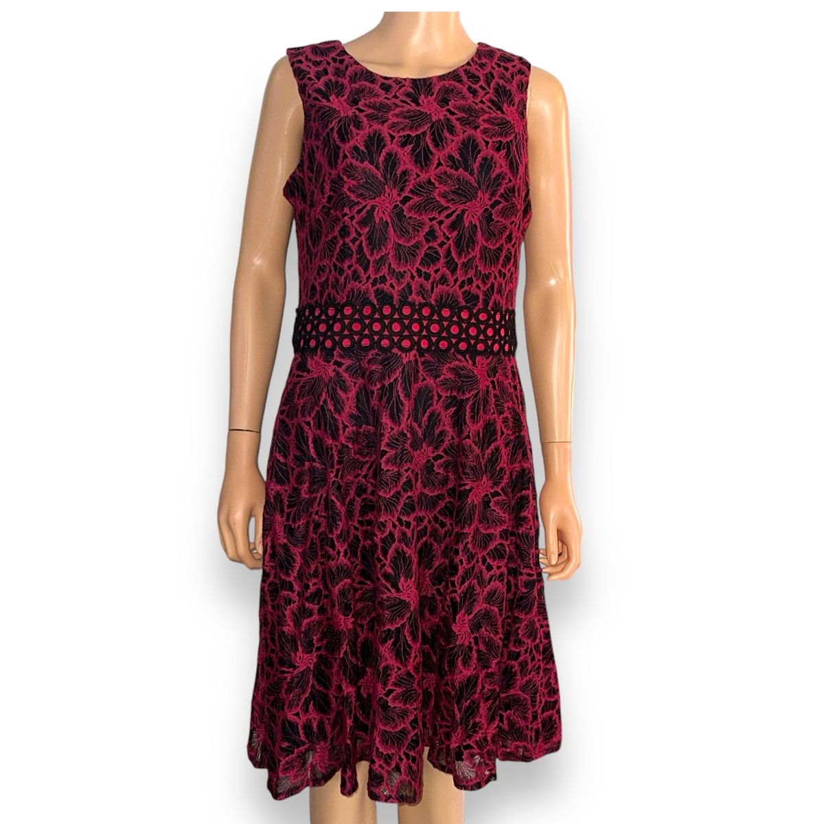 Other Taylor Magenta floral lace embroidered fit and flare dress Size XL / US 12-14 / IT 48-50 - 3 Thumbnail