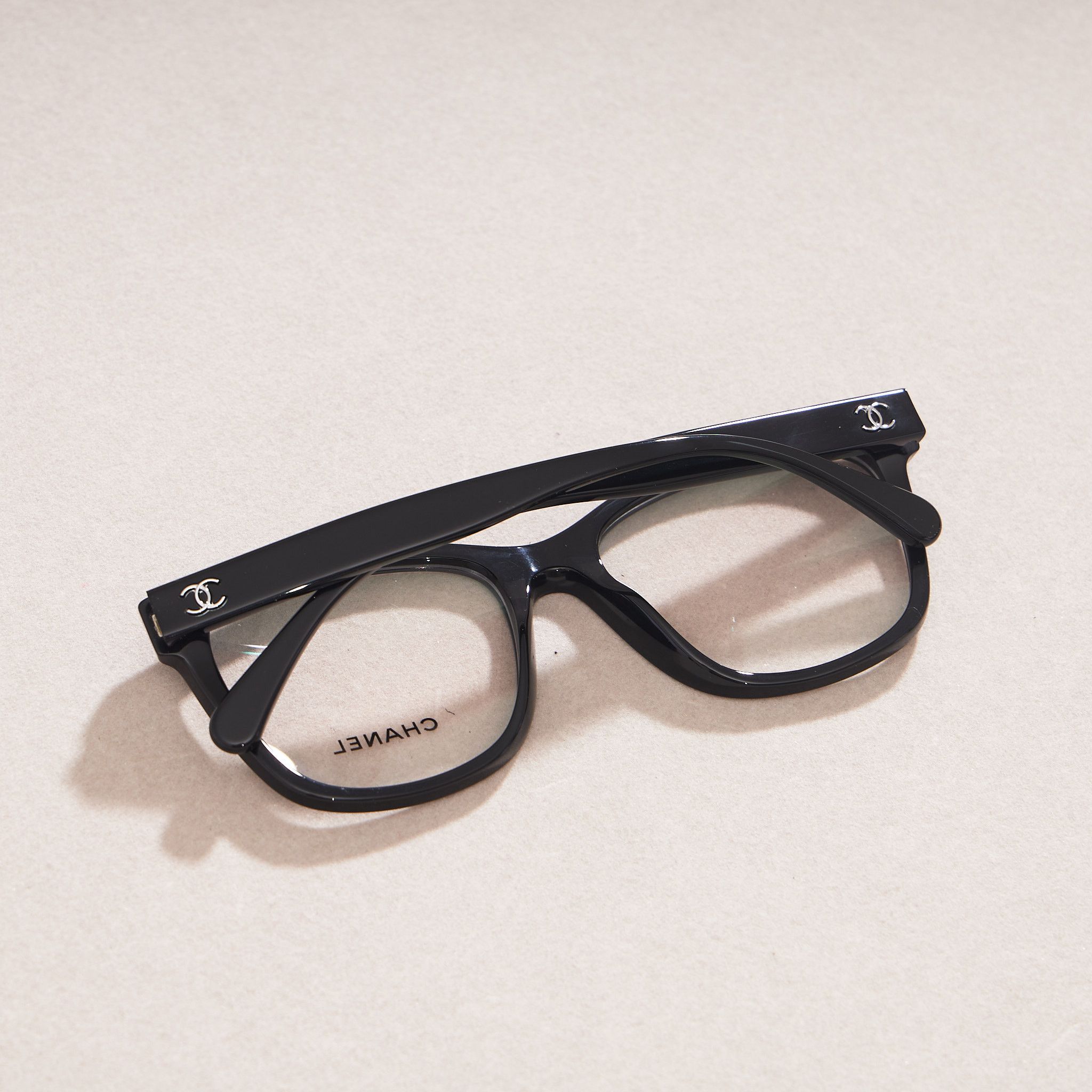 Chanel CHANEL 0CH3392 C501 Sunglasses Size ONE SIZE - 5 Thumbnail