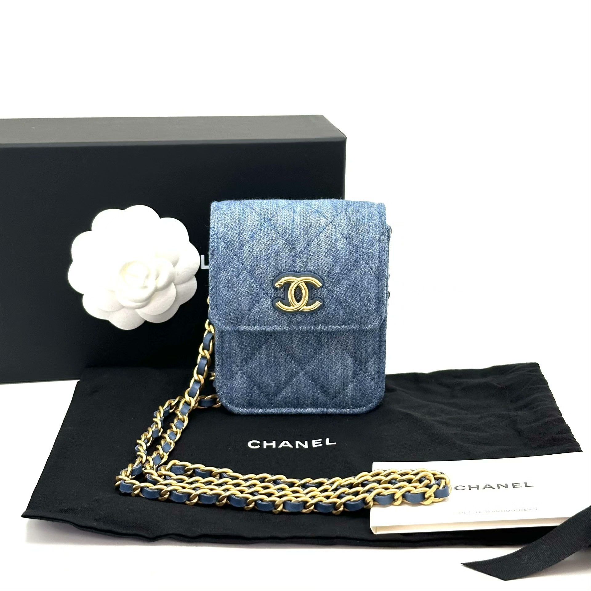 Chanel Pre-loved Bag Very good condition Size ONE SIZE - 1 Thumbnail