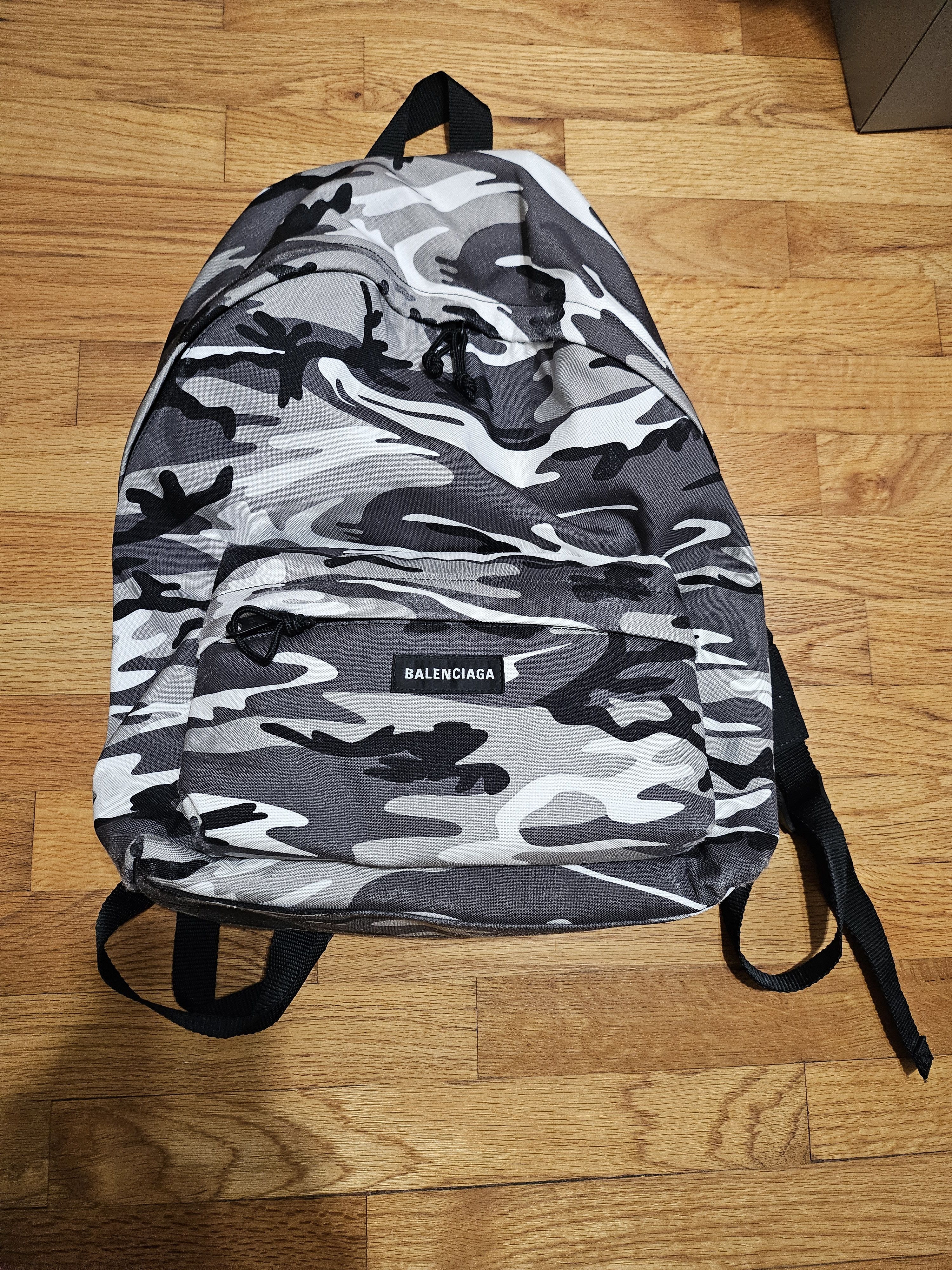Balenciaga Balenciaga Explorer Backpack Camo Print Distressed Size ONE SIZE - 1 Thumbnail