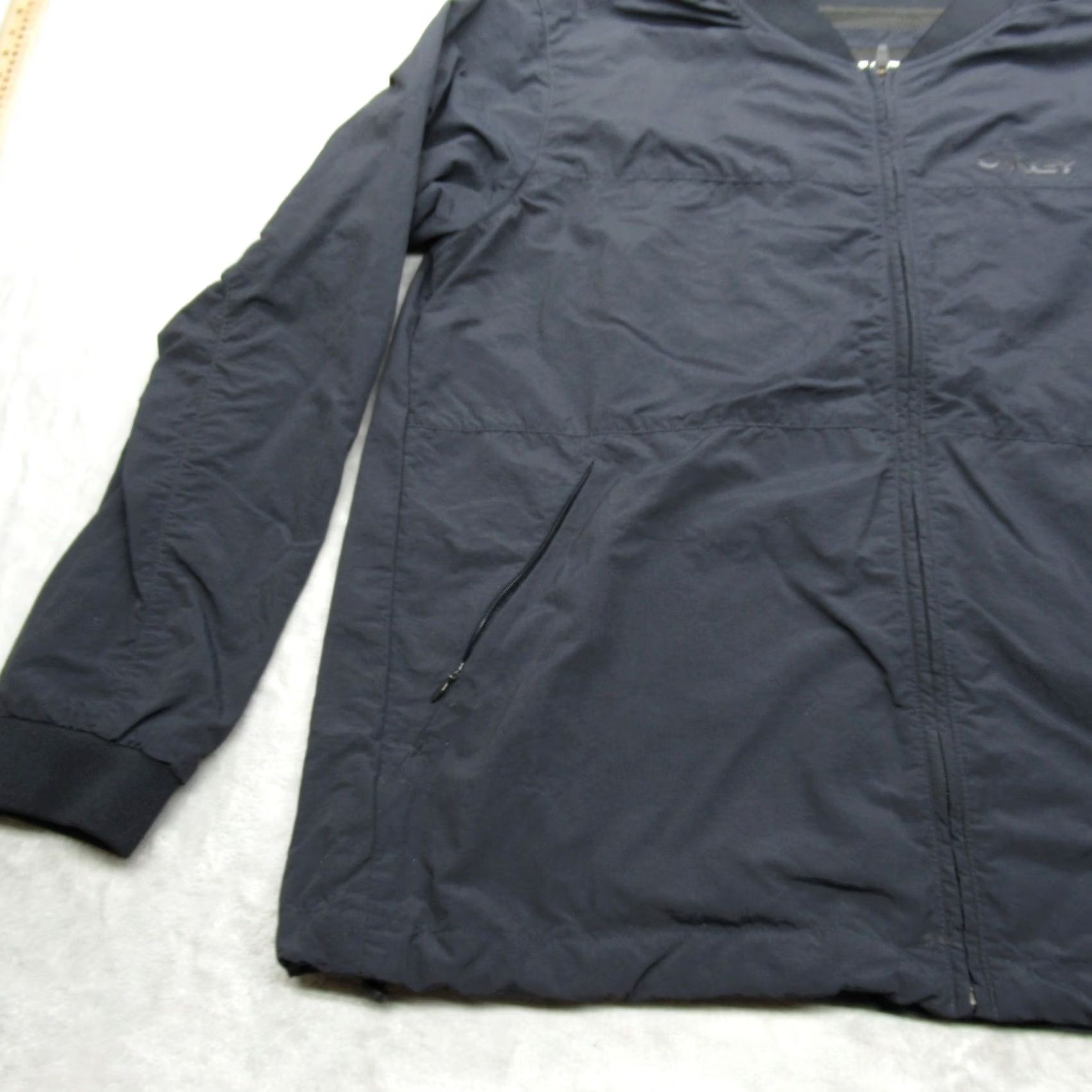 Oakley Oakley Jacket Mens XL Navy Water Resistant Lightweight Regular Fit Windbreaker Zip Pockets Logo Zipper Size US XL / EU 56 / 4 - 6 Thumbnail