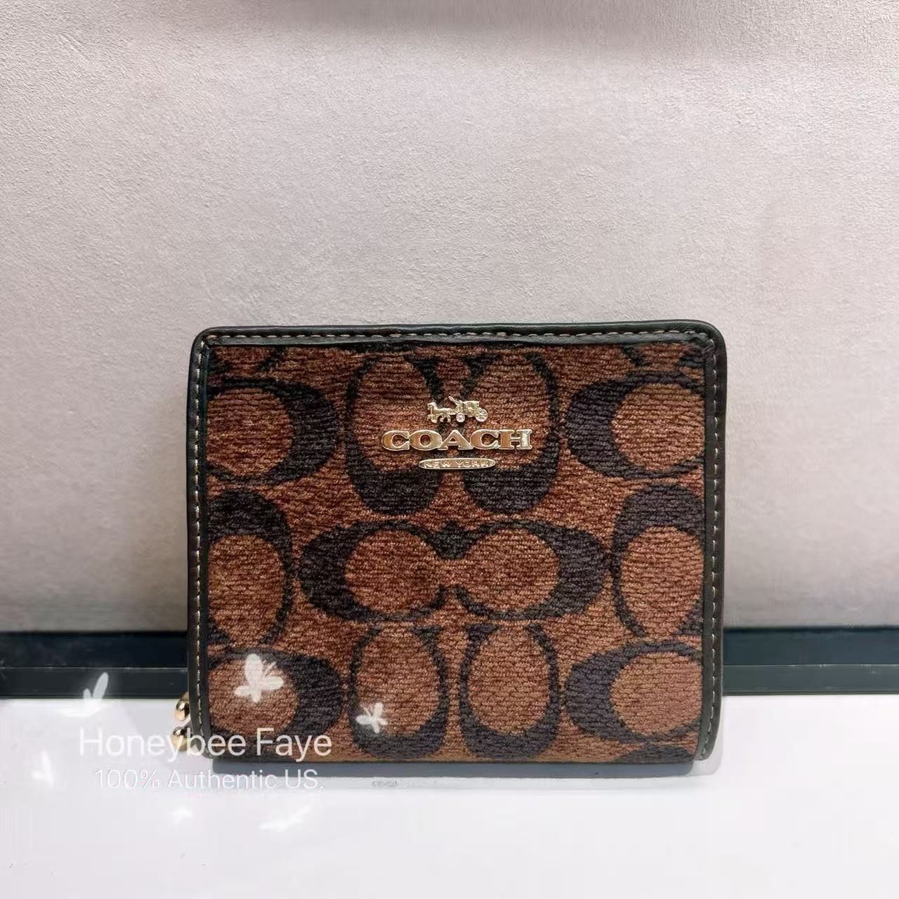 Coach NWT Coach Snap Wallet In Signature Chenille CCQ32 Size ONE SIZE - 1 Thumbnail