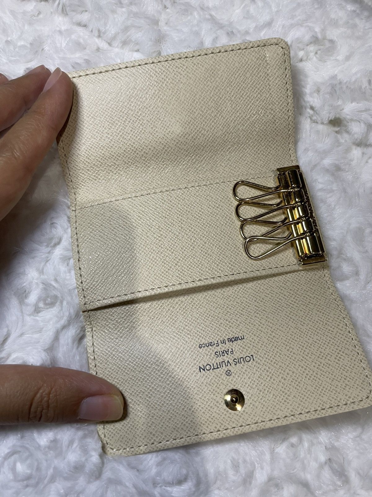 Louis Vuitton Louis Vuitton Damier Azur Key Case Size ONE SIZE - 3 Thumbnail