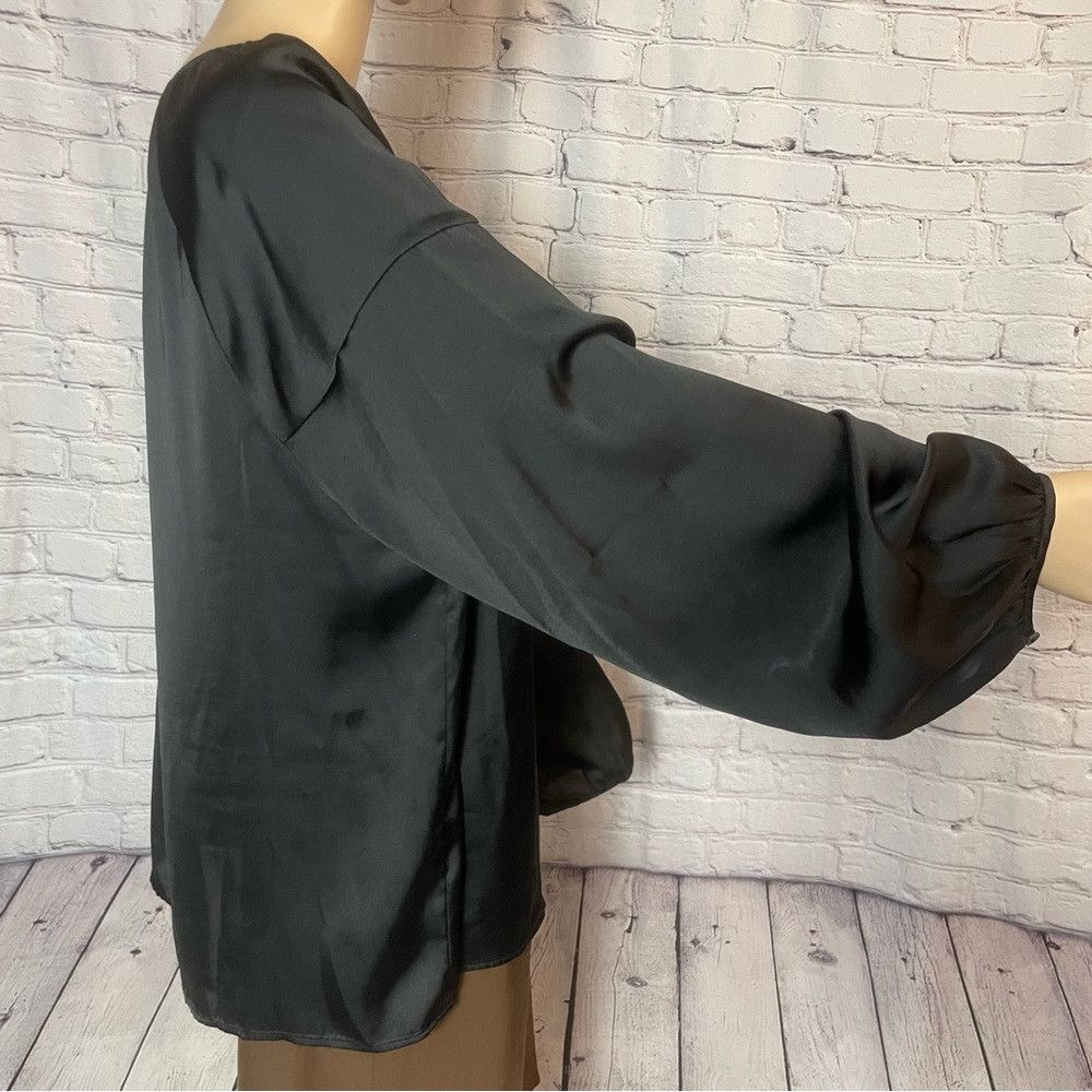 Vince Camuto Vince Camuto Black Satin Keyhole Peasant Long Sleeve Top Si Size XL / US 12-14 / IT 48-50 - 4 Thumbnail