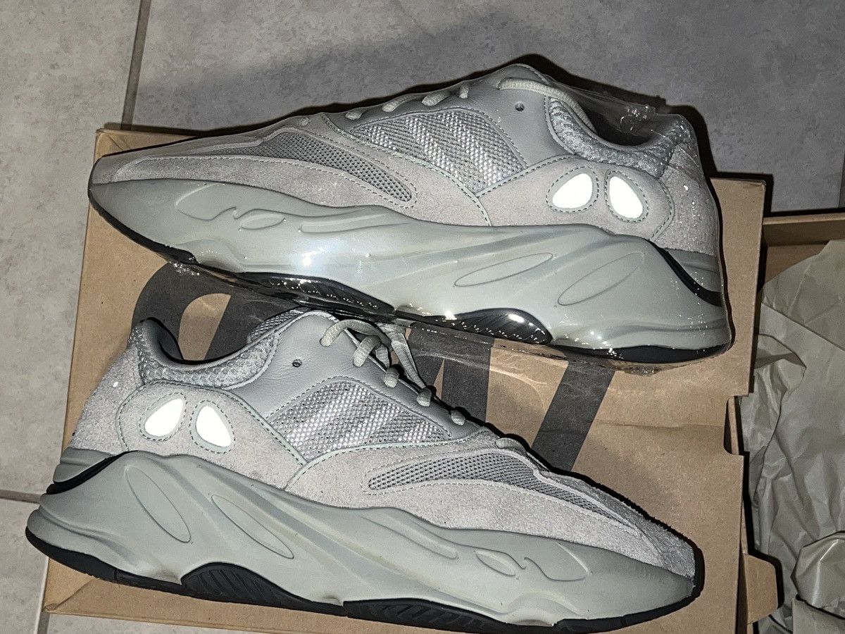 Adidas Yeezy 700 Salt Size US 10 / EU 43 - 1 Thumbnail