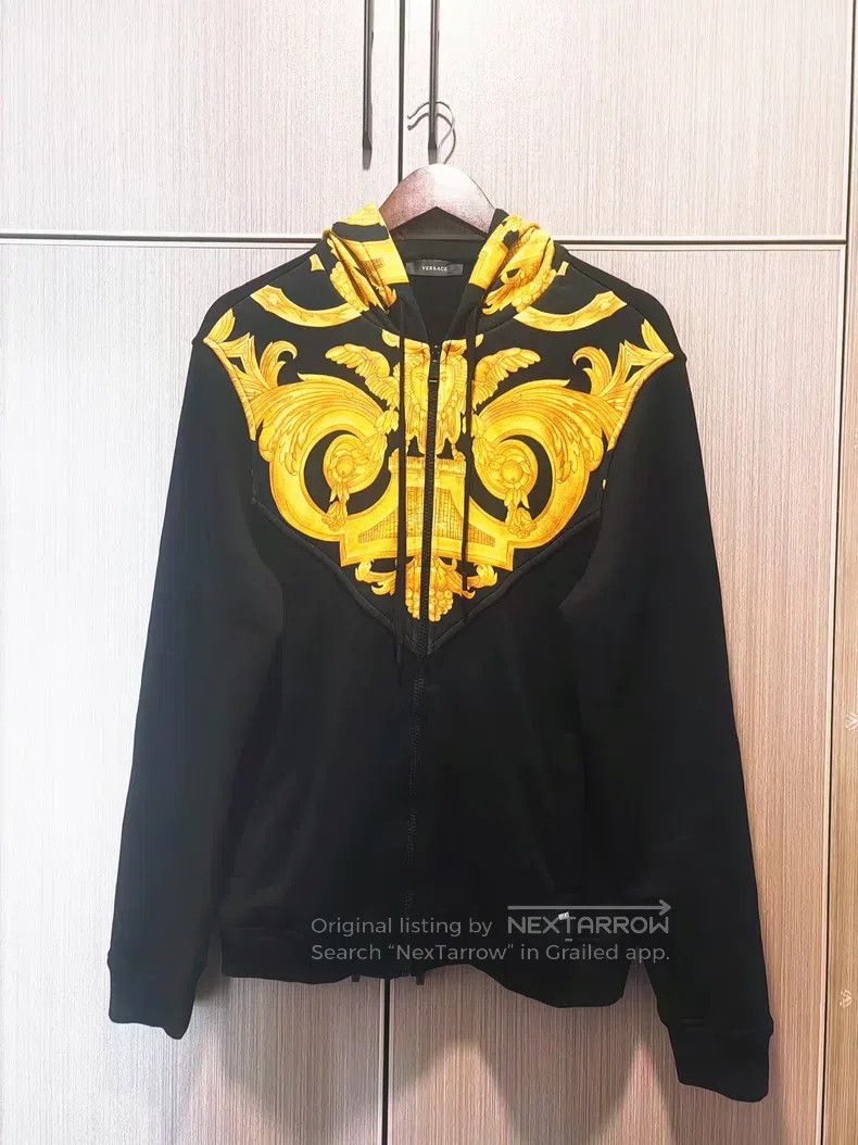 Versace Versace Black gold baroque pattern hooded sweatshirt Size US L / EU 52-54 / 3 - 1 Thumbnail