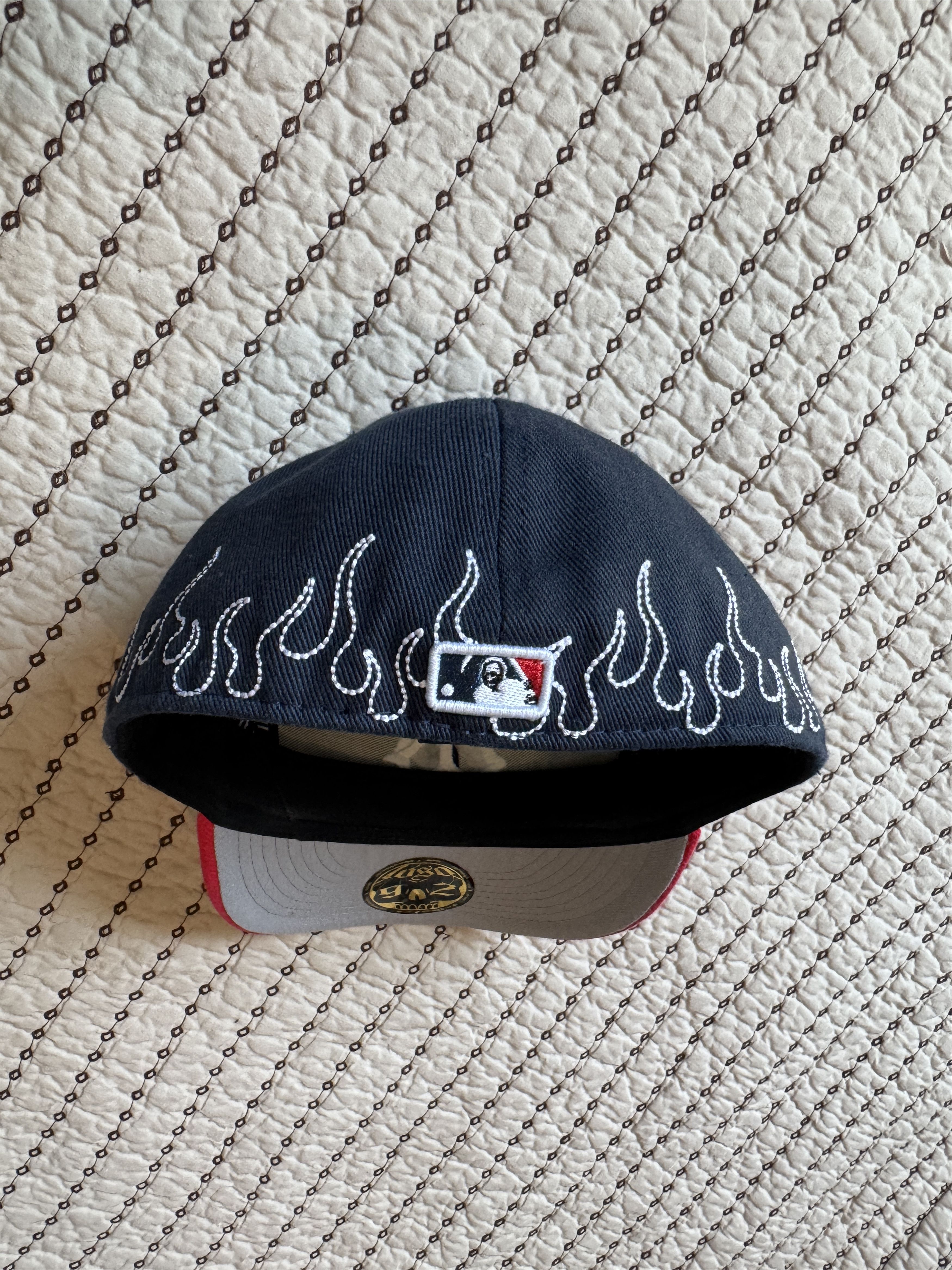New Era LOSO NYC NEW YORK YANKEES FITTED HAT 7 3/8 (58.7 CM) Size 32 - 5 Thumbnail