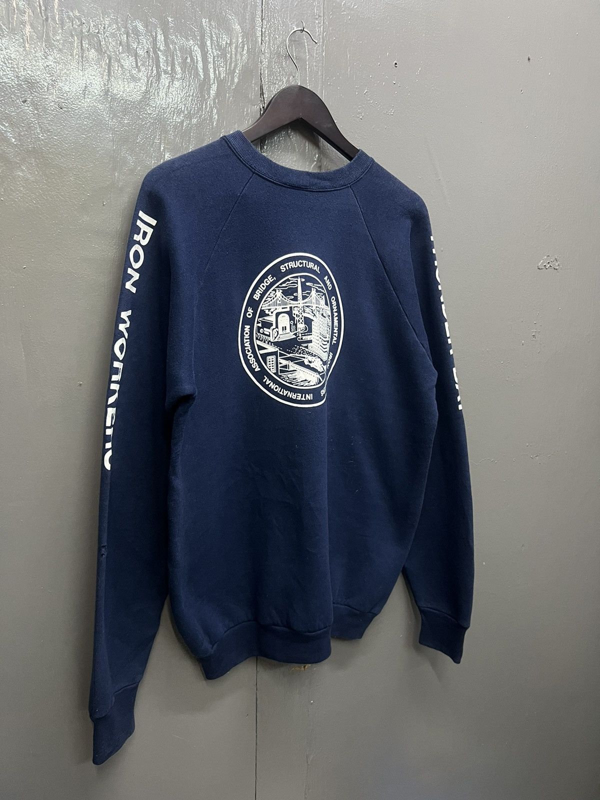 Vintage Vintage Local 759 Thunder Bay Iron Workers Sweatshirt Size US XL / EU 56 / 4 - 4 Thumbnail