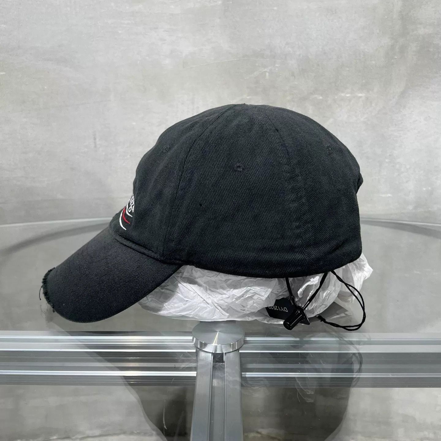 Balenciaga Balenciaga Embroidered Cola Distressed NWT Baseball Cap M 57 Size ONE SIZE - 2 Thumbnail