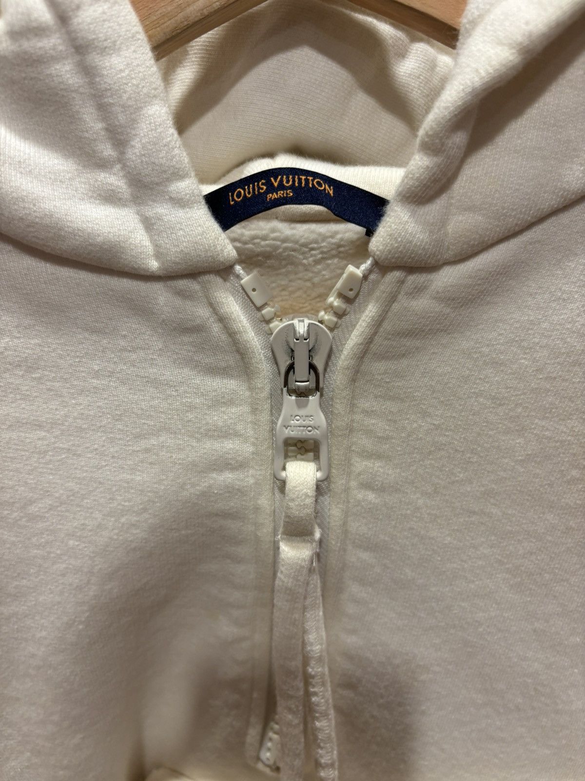 Louis Vuitton Louis Vuitton 3D Pocket Hoodie Virgil Era Size US M / EU 48-50 / 2 - 3 Thumbnail