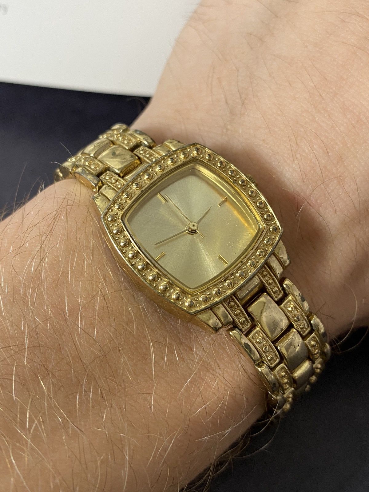 Japanese Brand Vintage Avon Watch Rhinestone Gold Tone Size ONE SIZE - 2 Thumbnail