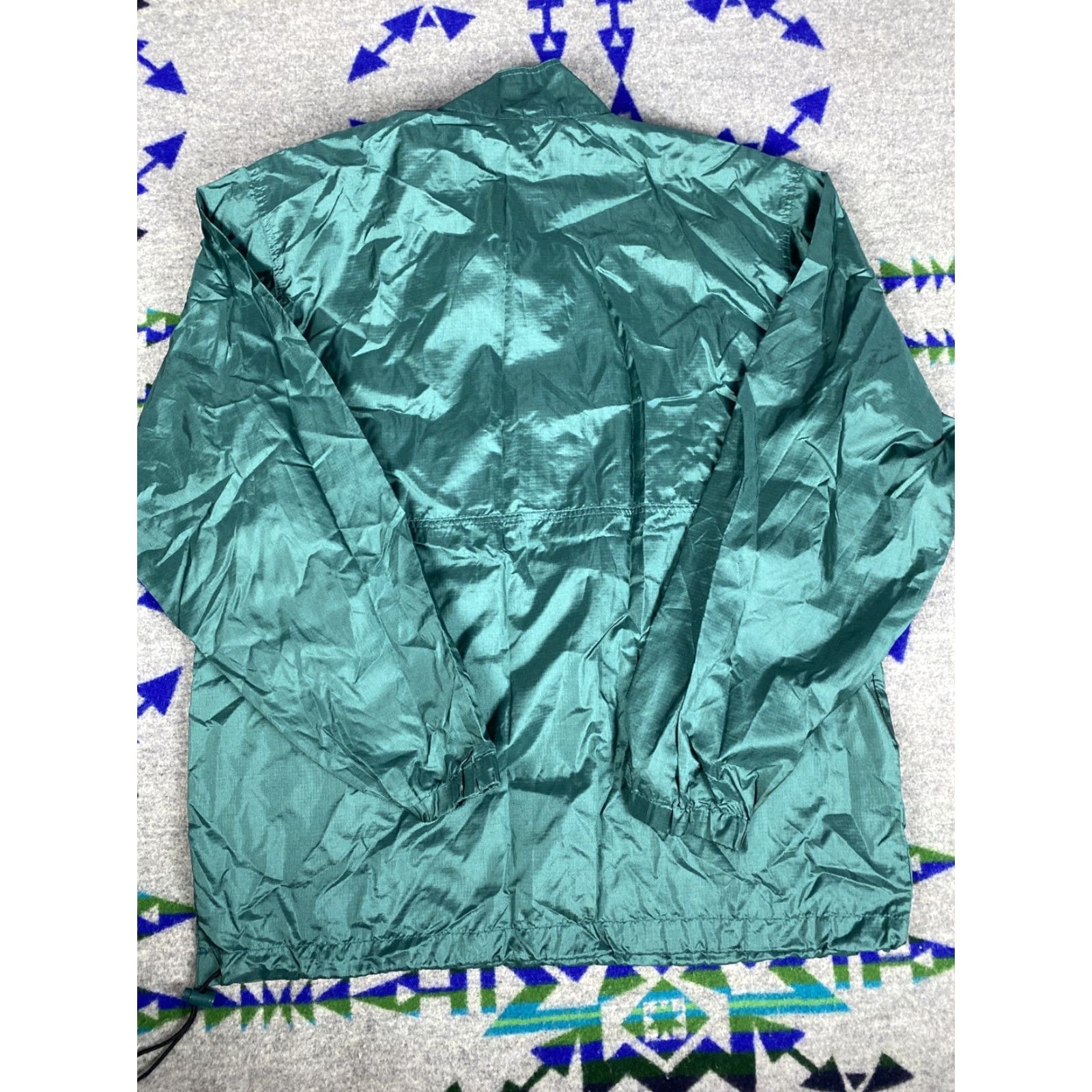 Eddie Bauer VINTAGE Eddie Bauer Windbreaker Jacket Mens M 90s Green Nylon Anorak Light, Jacket, Mens, M, Green, 90s Size US M / EU 48-50 / 2 - 6 Thumbnail
