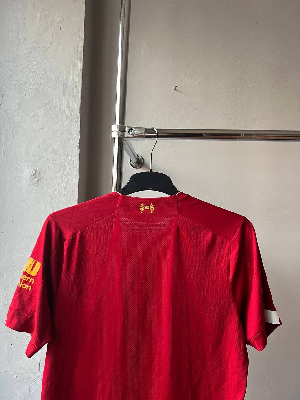 New Balance 2019/20 LIVERPOOL FC HOME SOCCER JERSEY FOOTBALL SHIRT SZ M Size US M / EU 48-50 / 2 - 13 Thumbnail