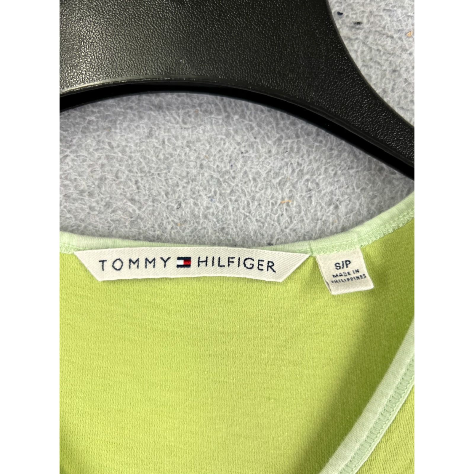 Tommy Hilfiger VINTAGE Tommy Hilfiger Women's T-Shirt Short Sleeve Pullover Casual Cotton Green Small 90s Designer Size S / US 4 / IT 40 - 6 Thumbnail