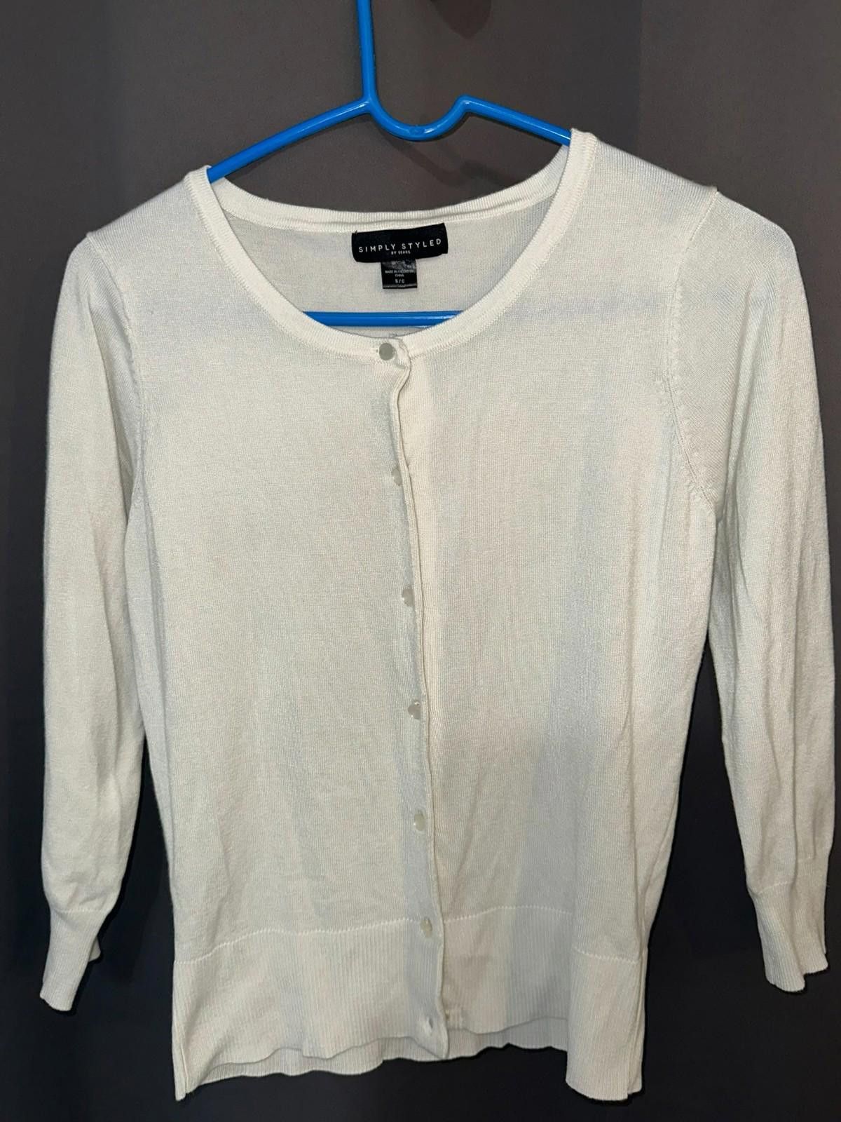 Designer Simply Styled women’s cardigan in size Small Size US S / EU 44-46 / 1 - 1 Thumbnail