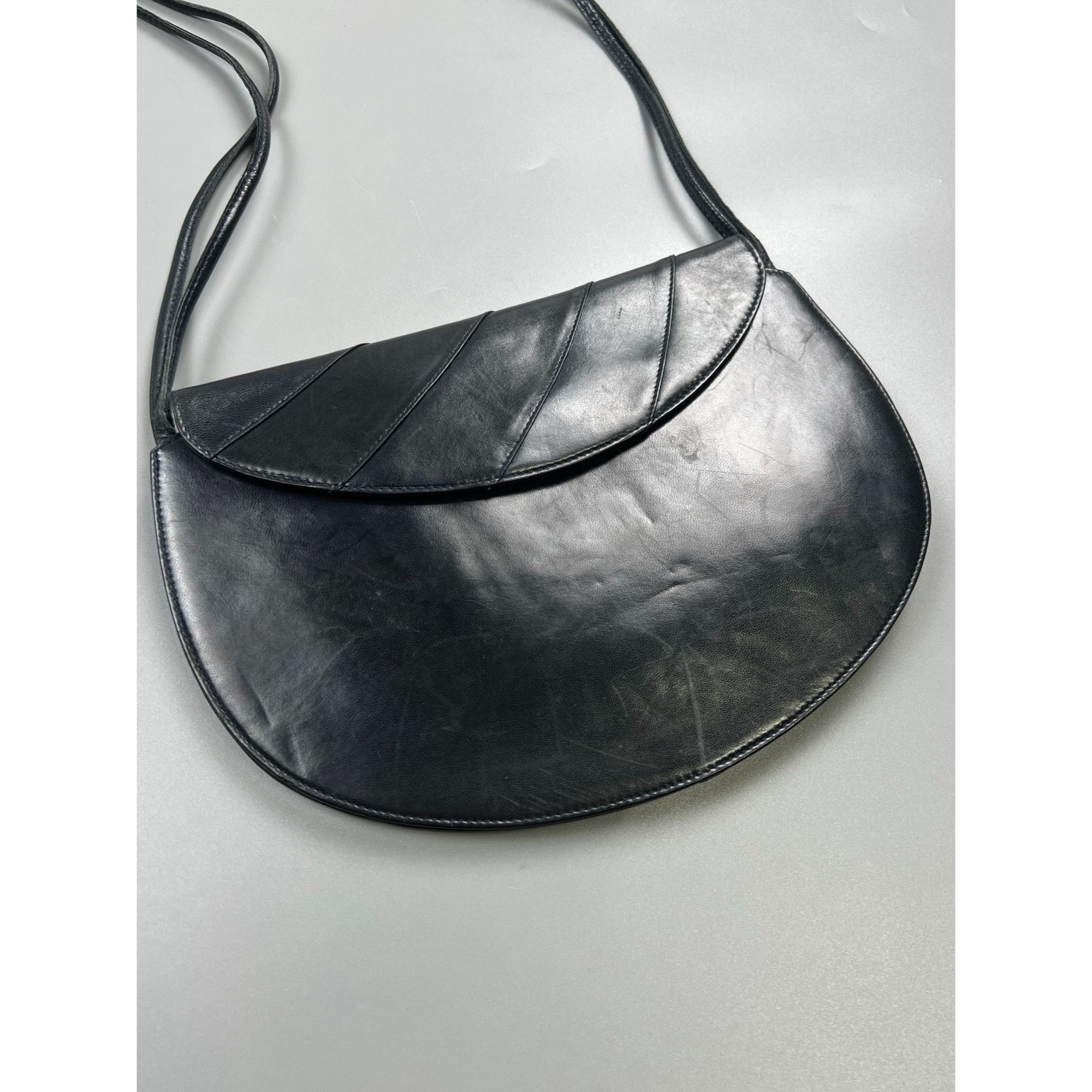 Bally Women’s Bally Vintage Leather Clutch (Y0995) Size ONE SIZE - 3 Thumbnail