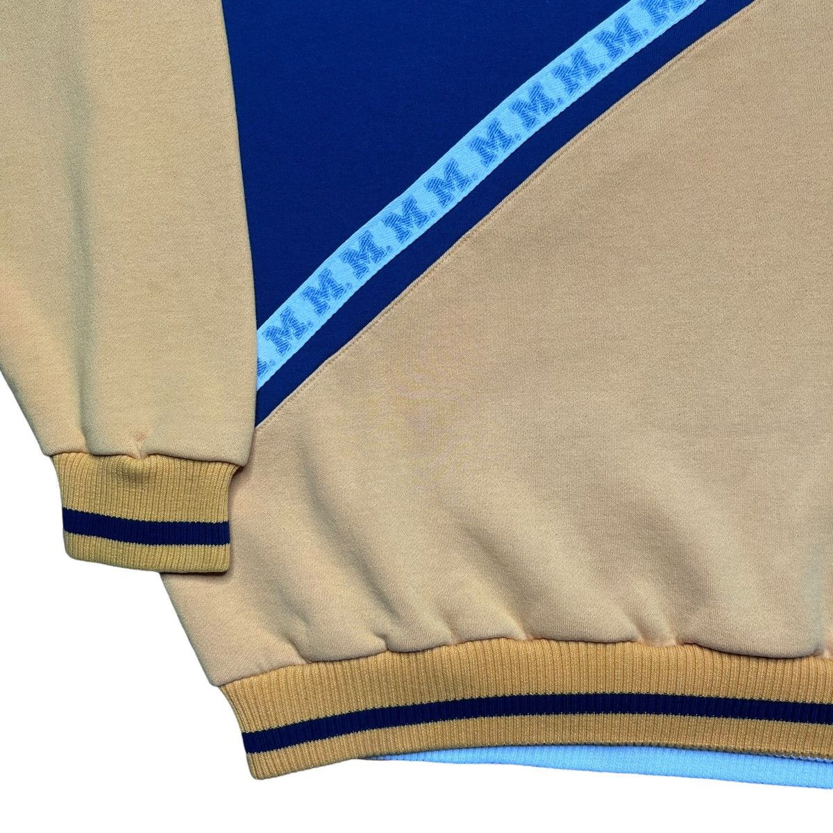 NCAA × Vintage 90s NCAA Michigan Wolverines Shield Conic Sweatshirt Size US XL / EU 56 / 4 - 17 Thumbnail