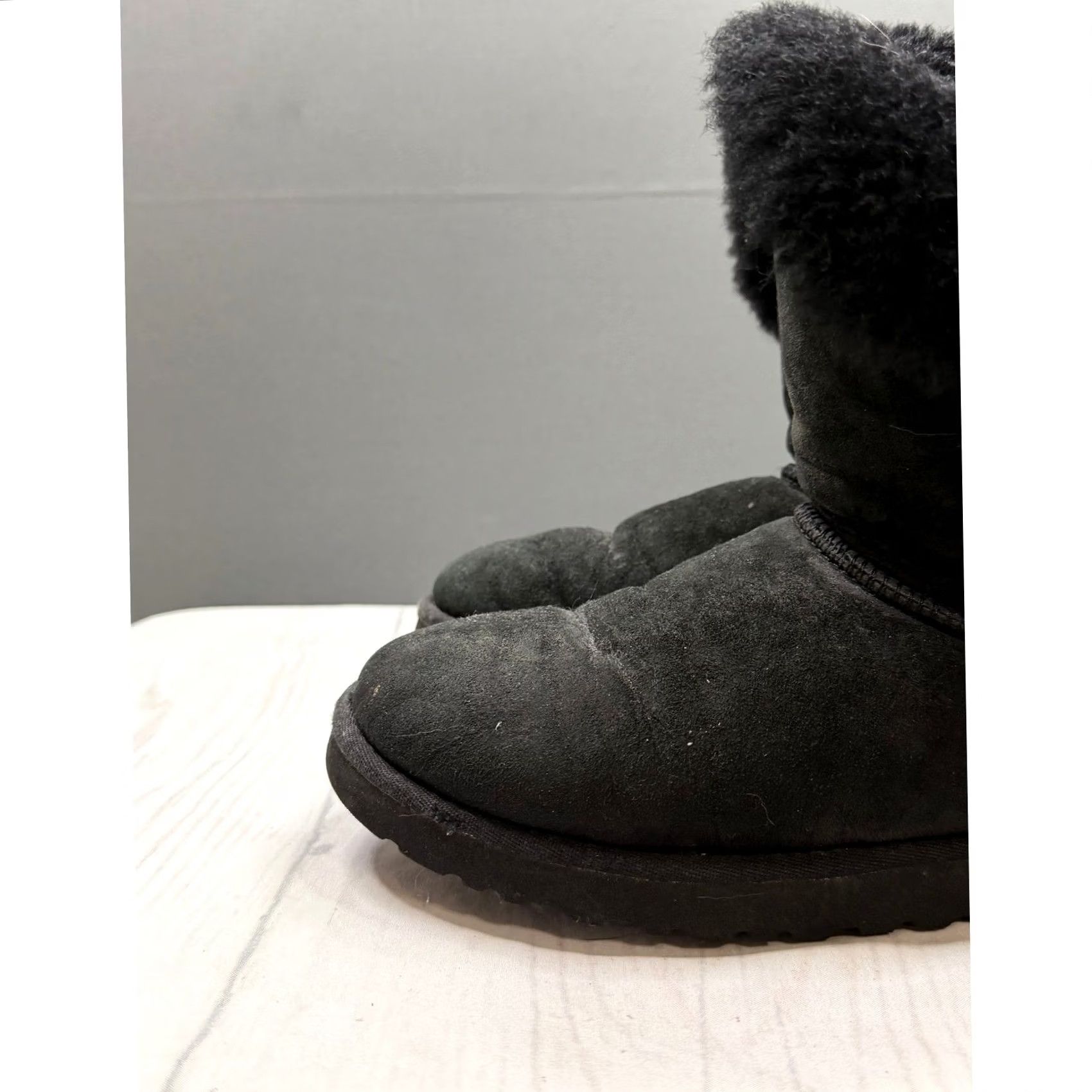 Ugg UGG Bailey Button Boots Womens Black Suede Shearling Mid-Calf Size 8 Size US 8 / IT 38 - 4 Thumbnail