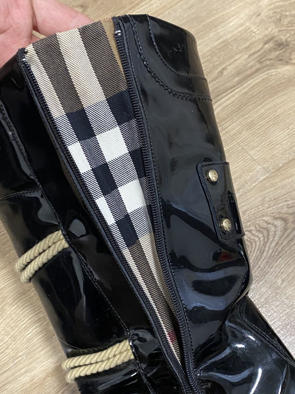 Burberry Burberry Black Patent Leather Snow Boot Size: 41 Size US 11 / IT 41 - 12 Thumbnail