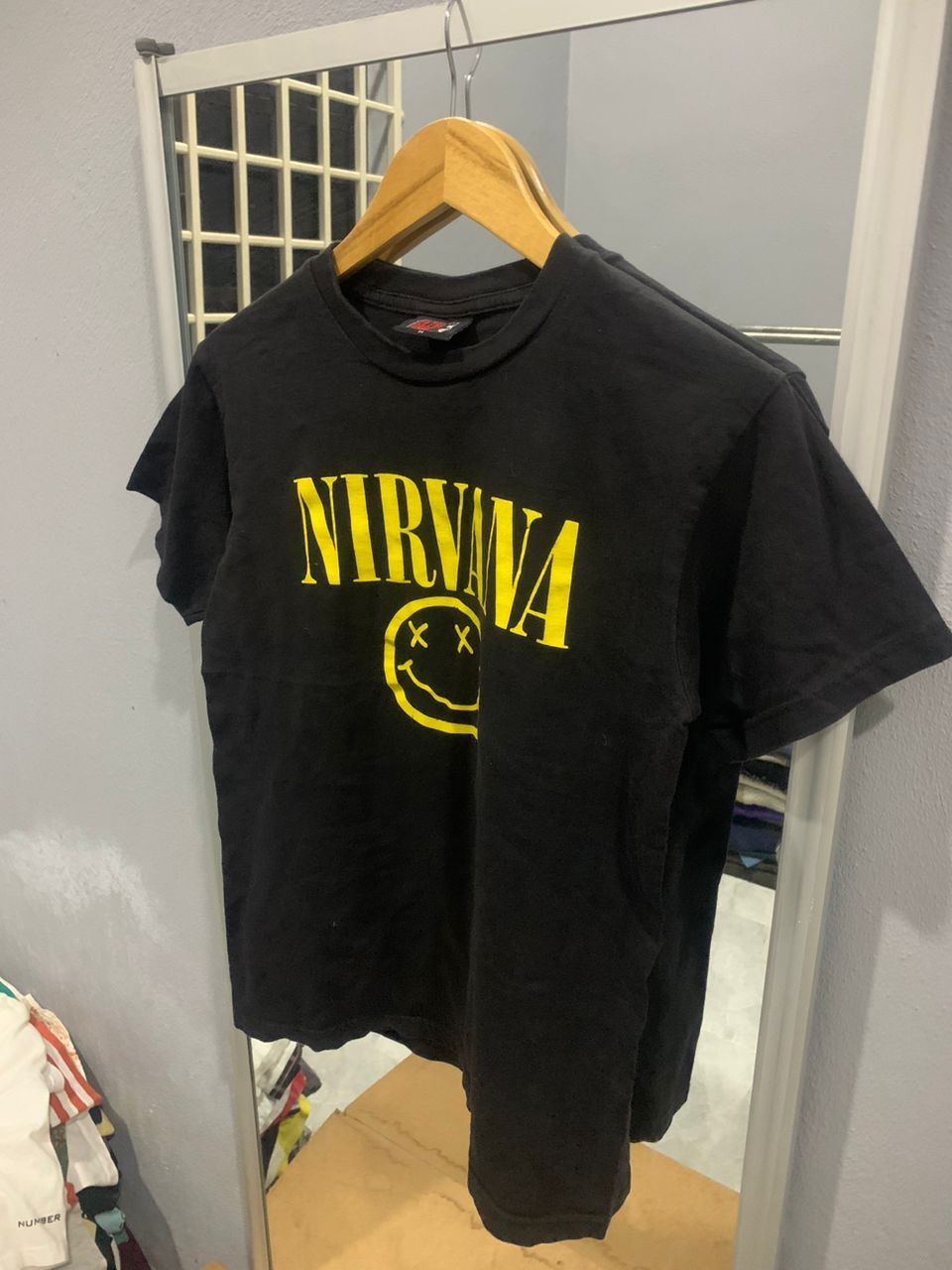 Band Tees × Nirvana Nirvana smiley logo bootleg shirt Size US XS / EU 42 / 0 - 3 Thumbnail