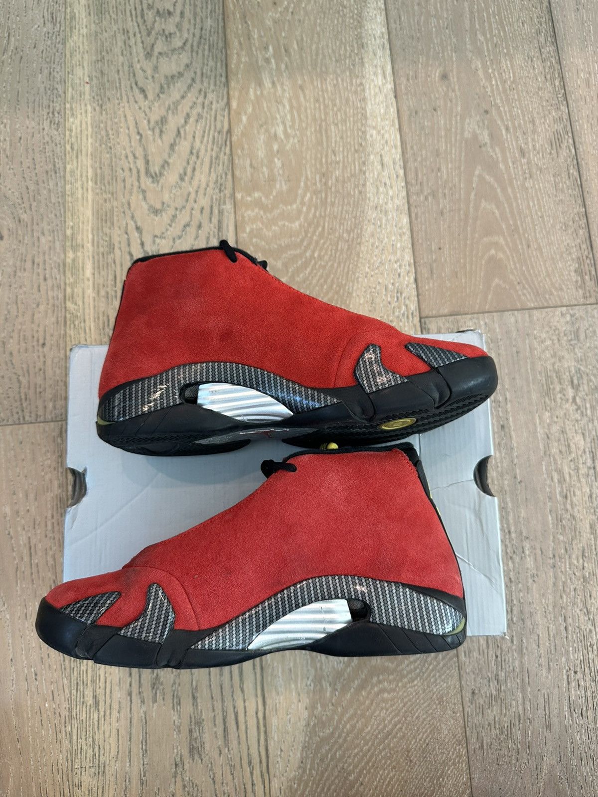 Jordan Brand Jordan 14 Retro Ferrari (2025) Size US 8.5 / EU 41-42 - 5 Thumbnail