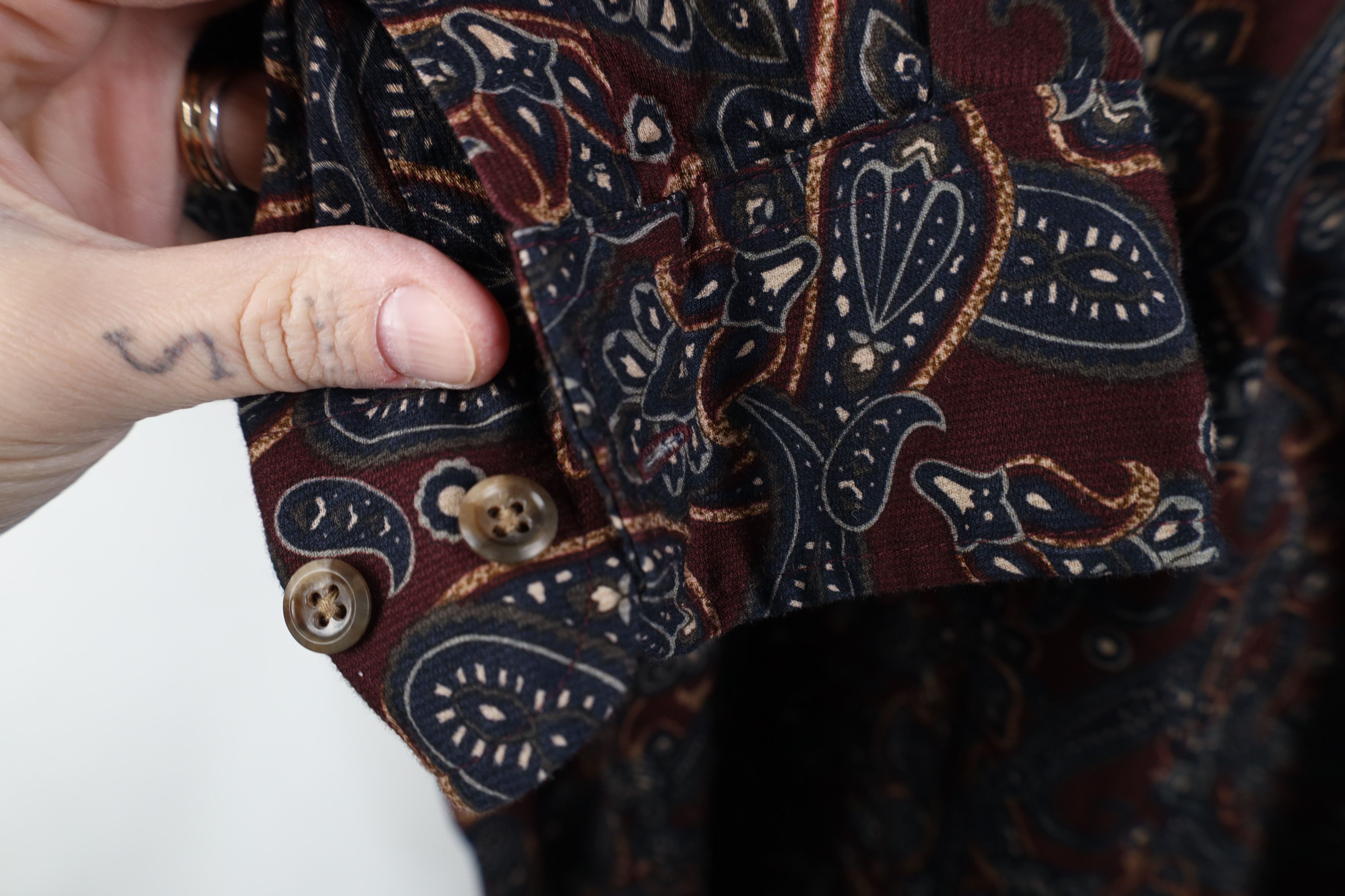 Vintage Vintage 90s Streetwear Paisley Collared Button Down Shirt Size US L / EU 52-54 / 3 - 6 Thumbnail