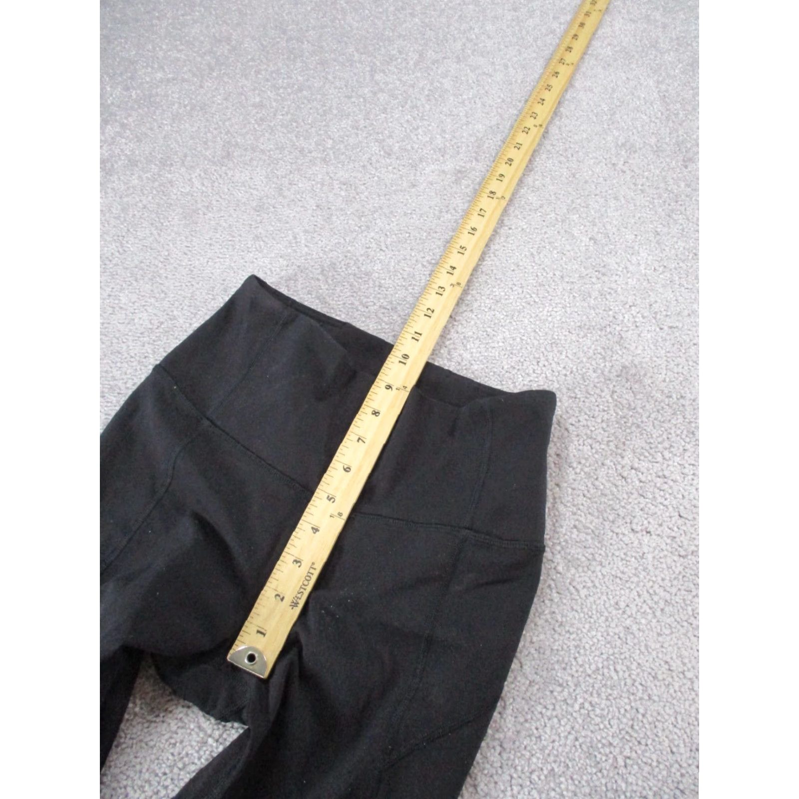 Lululemon VINTAGE Lululemon Leggings Womens 6 Crop Black Solid Yoga Athleisure Size 28" / US 6 / IT 42 - 5 Thumbnail