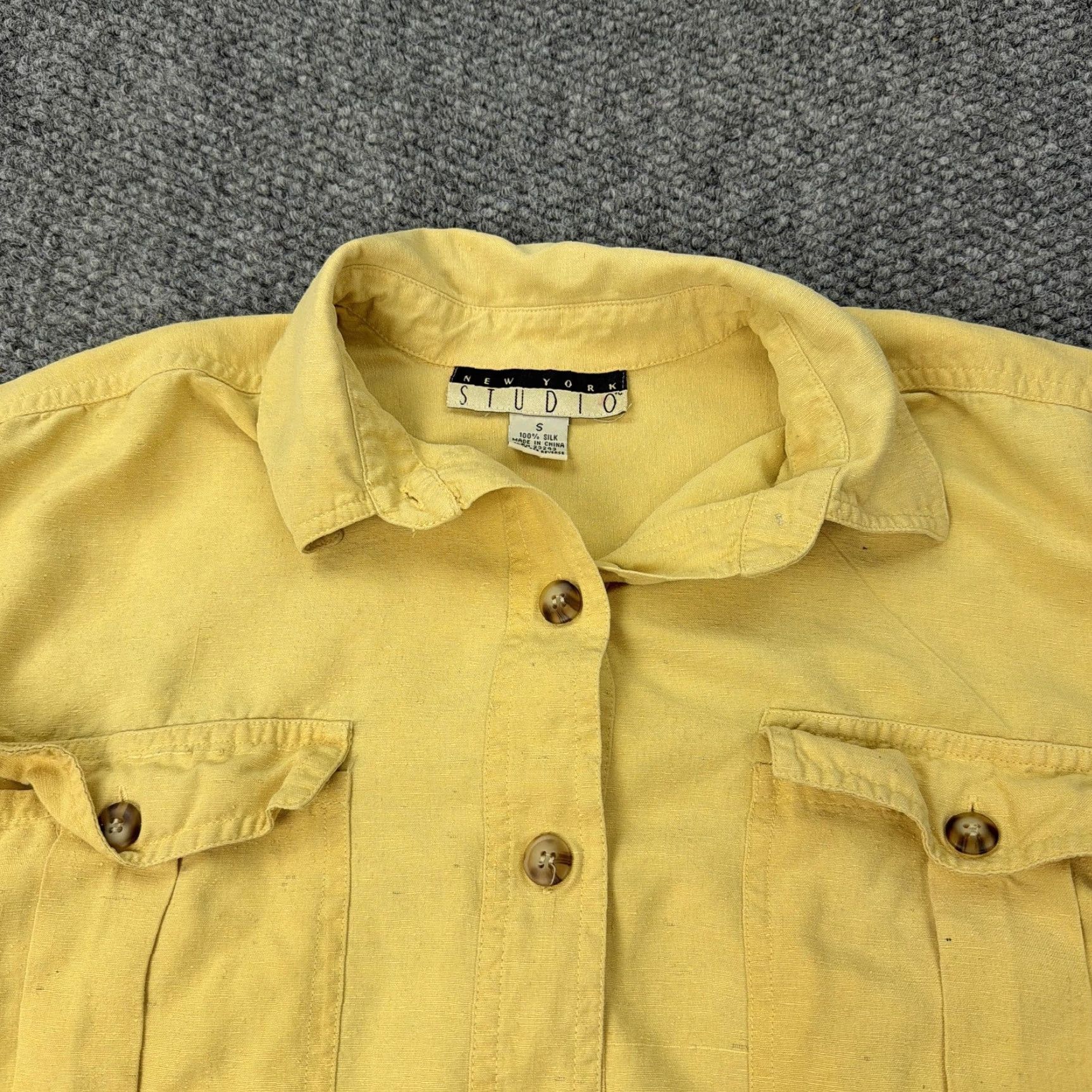 Vintage VINTAGE New York Studio Shirt Womens Small Yellow 100% Silk Button Front Utility Top Size S / US 4 / IT 40 - 4 Thumbnail
