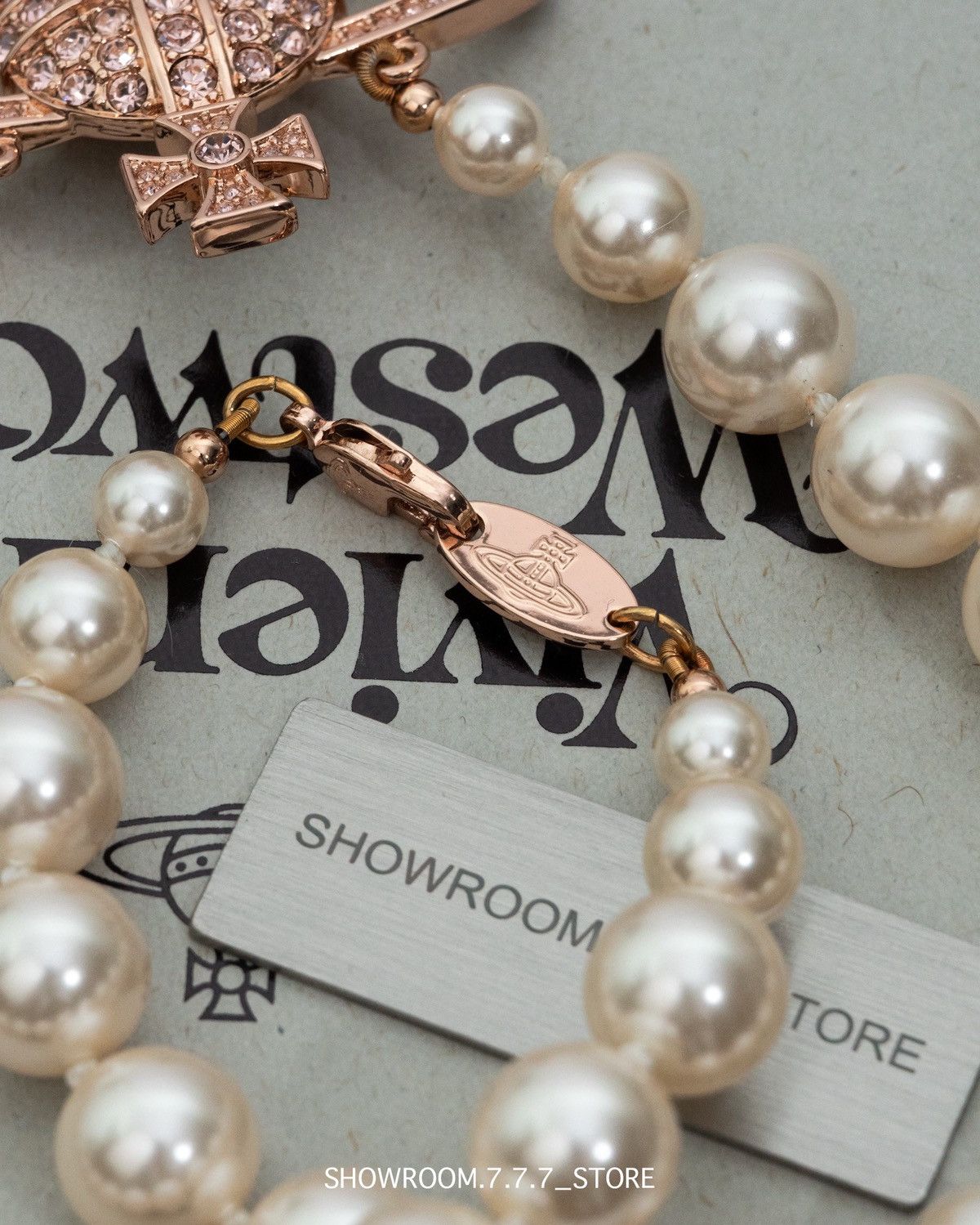 Vivienne Westwood Vivienne Westwood One-Row Pearl Bas Relief Choker Size ONE SIZE - 6 Thumbnail