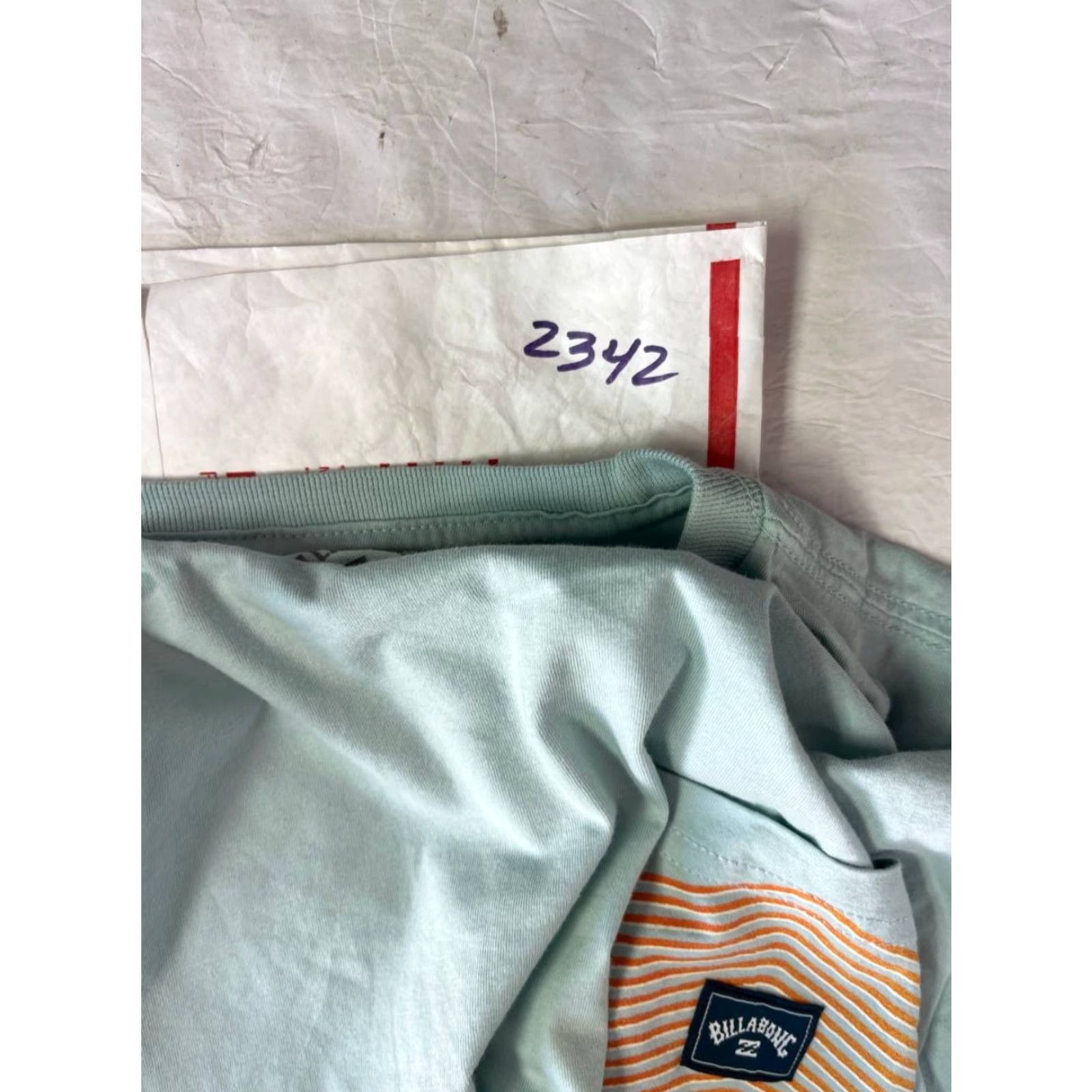 Billabong Billabong T-Shirt Short Sleeve Pocket 100% Cotton Light Blue Size Medium Mens blue pocket T Shirt Billabong Moyen 100% Cotton Short Sleeve Round Neck Size US M / EU 48-50 / 2 - 7 Thumbnail