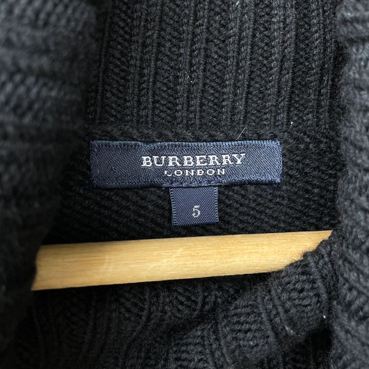 Burberry Burberry London Turtle Neck Knit Wool Jumper Size M / US 6-8 / IT 42-44 - 8 Thumbnail