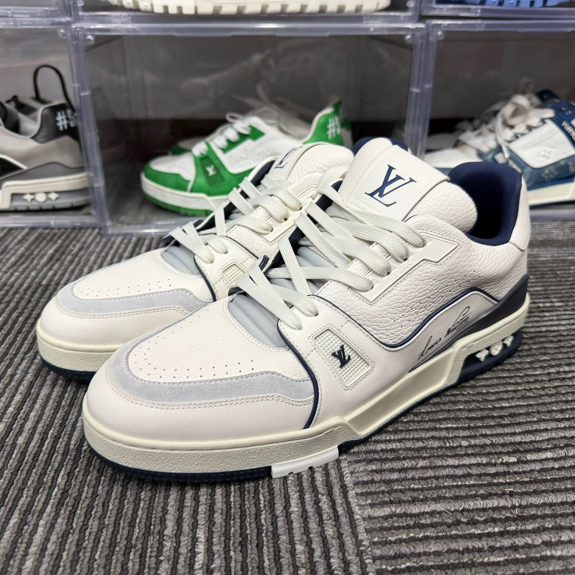 Louis Vuitton Louis Vuitton Training Blue Lowtop Sneakers 10 Men Size US 10 / EU 43 - 1 Thumbnail