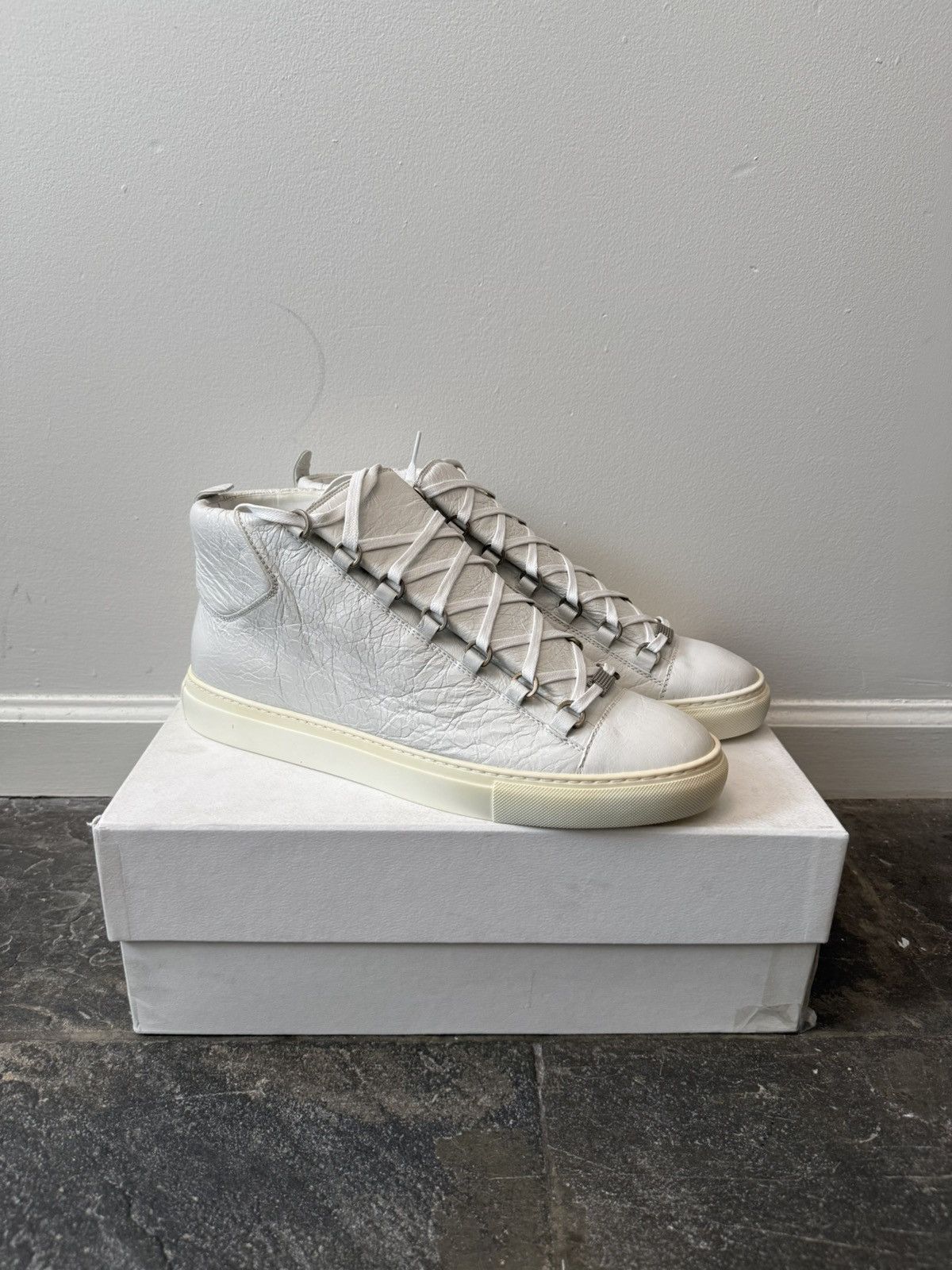 Balenciaga Balenciaga White Leather Arena Sneakers Size US 12 / EU 45 - 2 Thumbnail