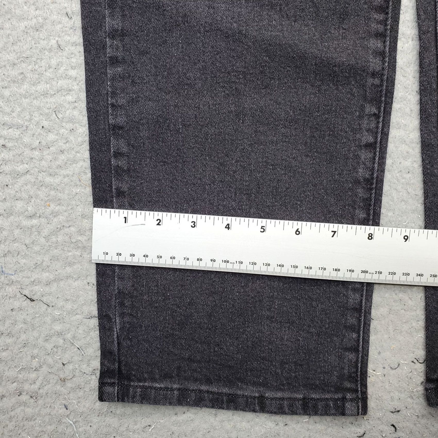 Gloria Vanderbilt Gloria Vanderbilt Jeans Women’s 4 Black Denim Stretch Straight Leg Streetwear Jeans Shirt? Size 27" / US 4 / IT 40 - 6 Thumbnail