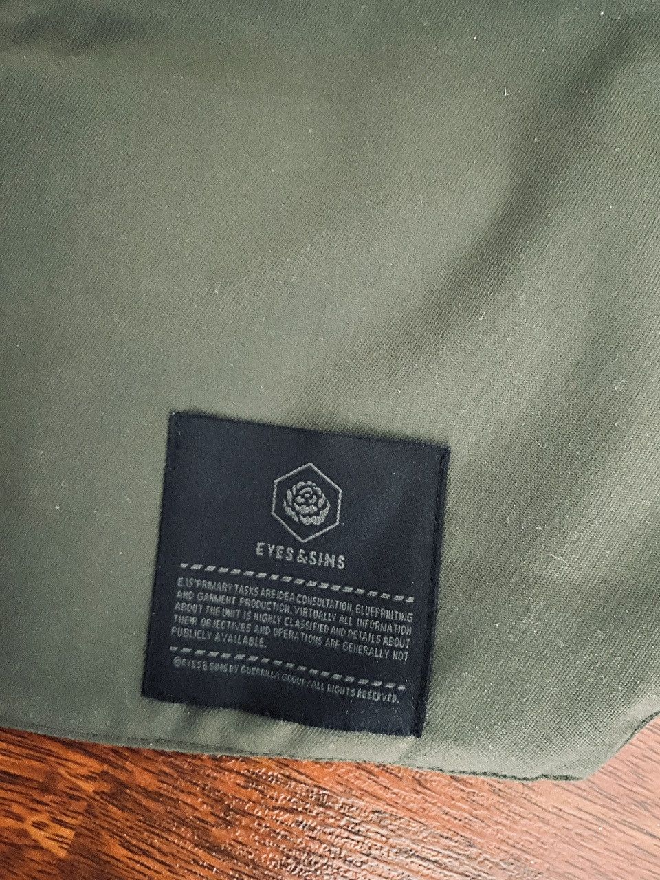 Guerrilla Group Guerrilla Group ATC QUICKDRAW HOLSTER 16F-ES-AV02 eyes&sins Size US M / EU 48-50 / 2 - 5 Thumbnail