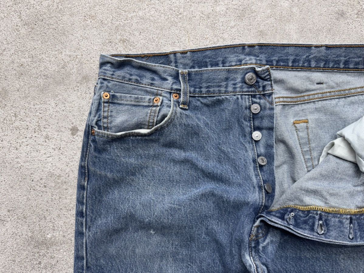 Levi's × Levi's Vintage Clothing × Vintage Vintage Levis 501 35x29 Blue Button Fly Denim Faded 90s Y2K Size US 35 - 3 Thumbnail