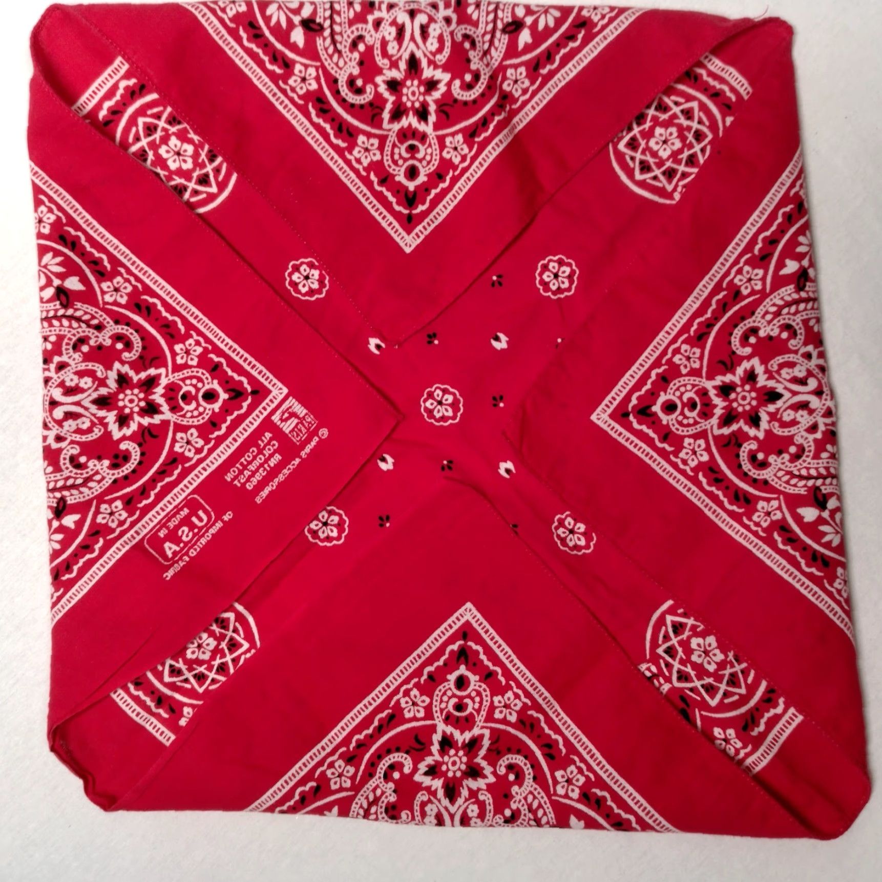 Vintage VINTAGE Paris Cotton Bandana Scarf Adult Unisex Red Paisley Mandala 90s Rockabilly Made in USA Size ONE SIZE - 2 Thumbnail