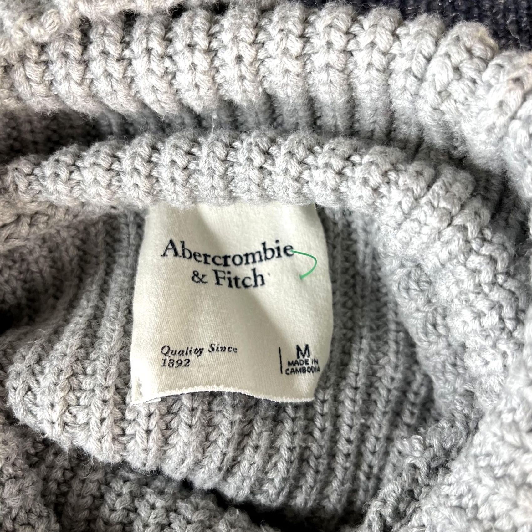 Abercrombie & Fitch Abercrombie & Fitch Sweater Womens Medium Gray Turtleneck Rib Knit Cropped Size M / US 6-8 / IT 42-44 - 2 Thumbnail